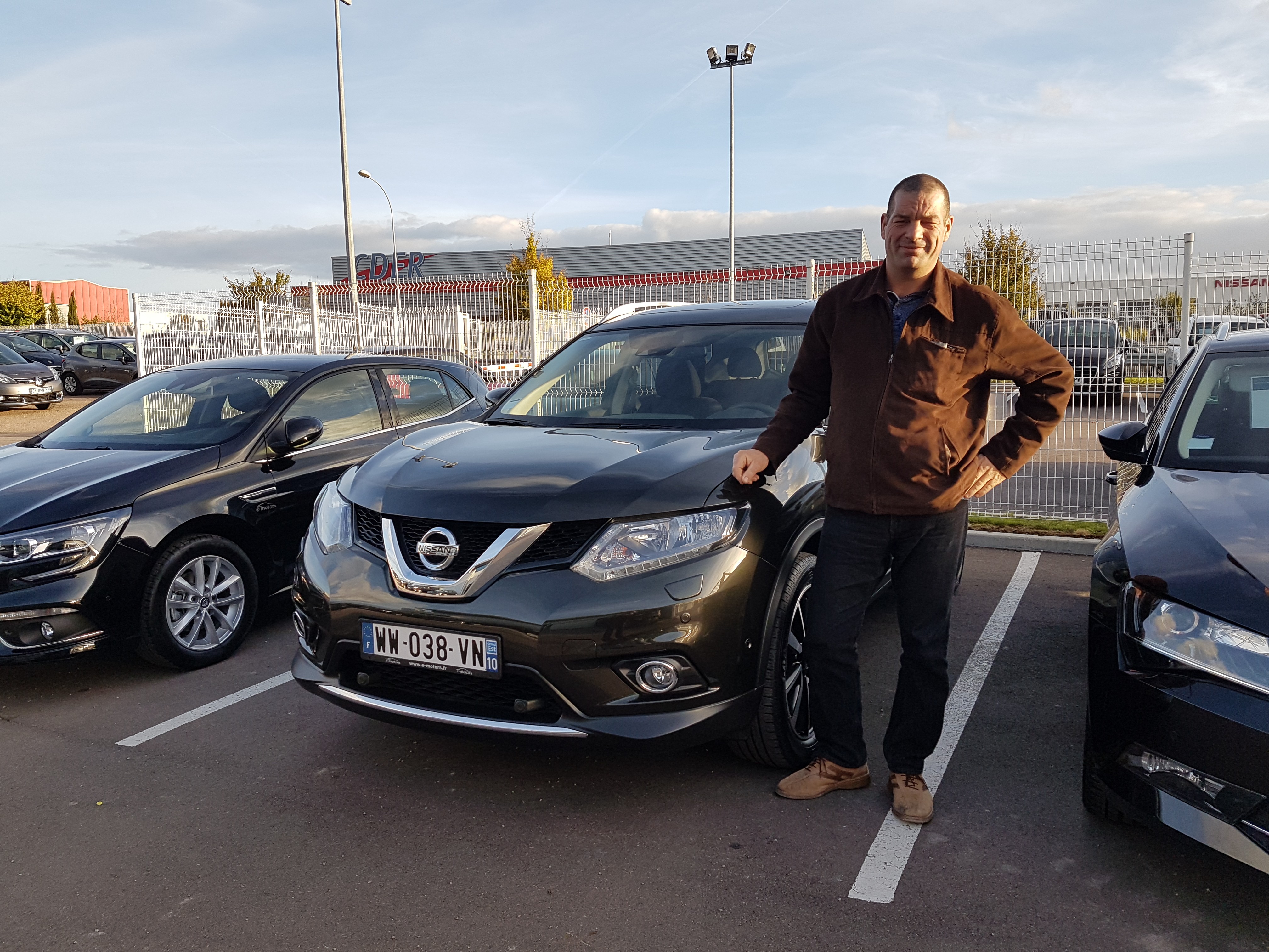 Avis-mandataire-auto-Emotors-Nissan-X-trail-N-connecta-dci-130-xtronic-5pl-4x2.