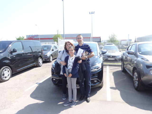 Avis-mandataire-auto-Emotors-Renault-Scenic-Intens-tce-140-plus-bose.