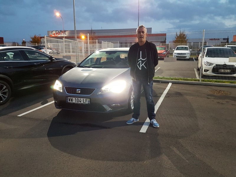 Avis-mandataire-auto-Emotors-Seat-Leon-St-style-tdi-105-plus-navigation.