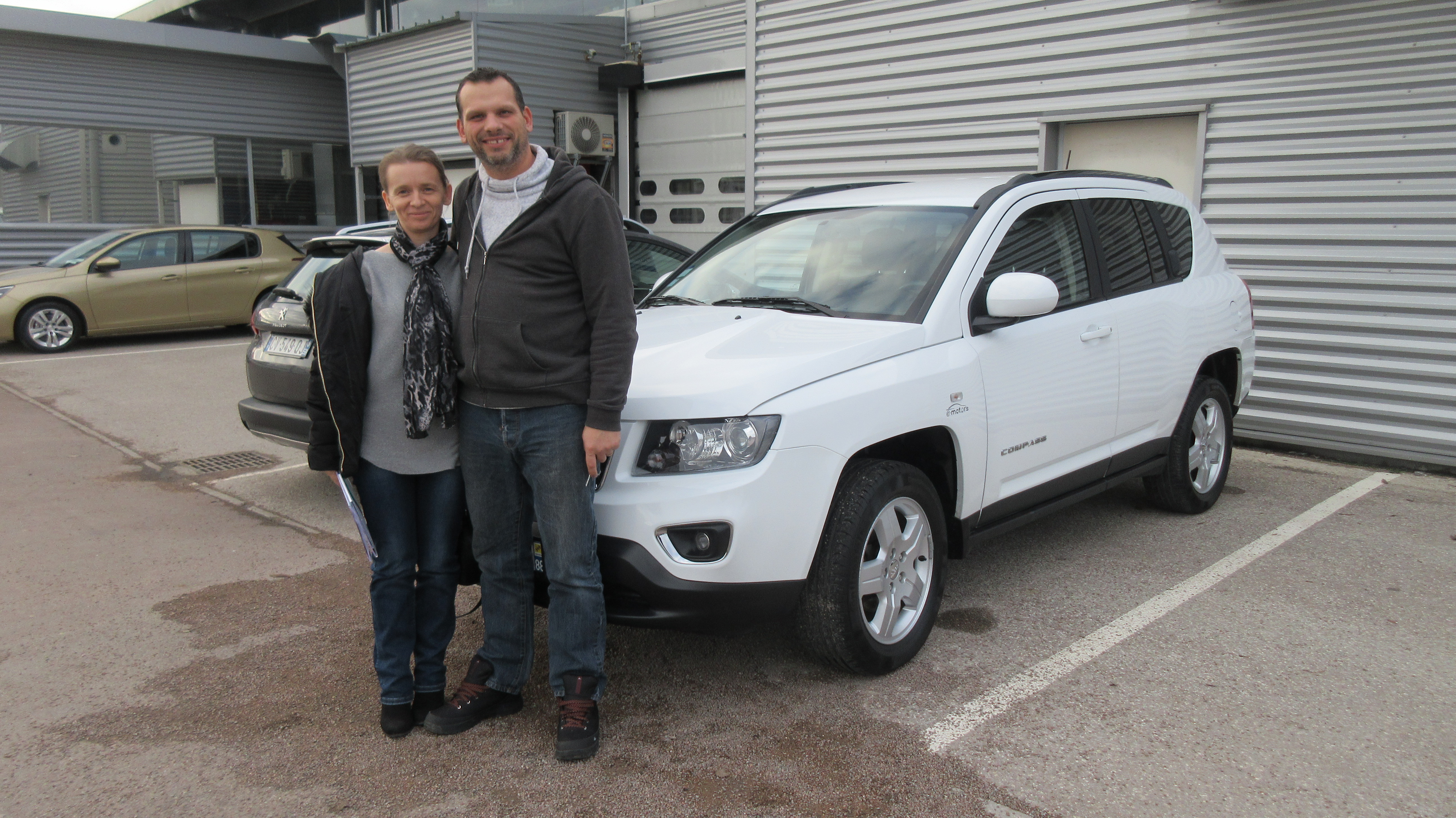 Avis-mandataire-auto-Emotors-Jeep-Compass-North-edition-crd-136-4x4.