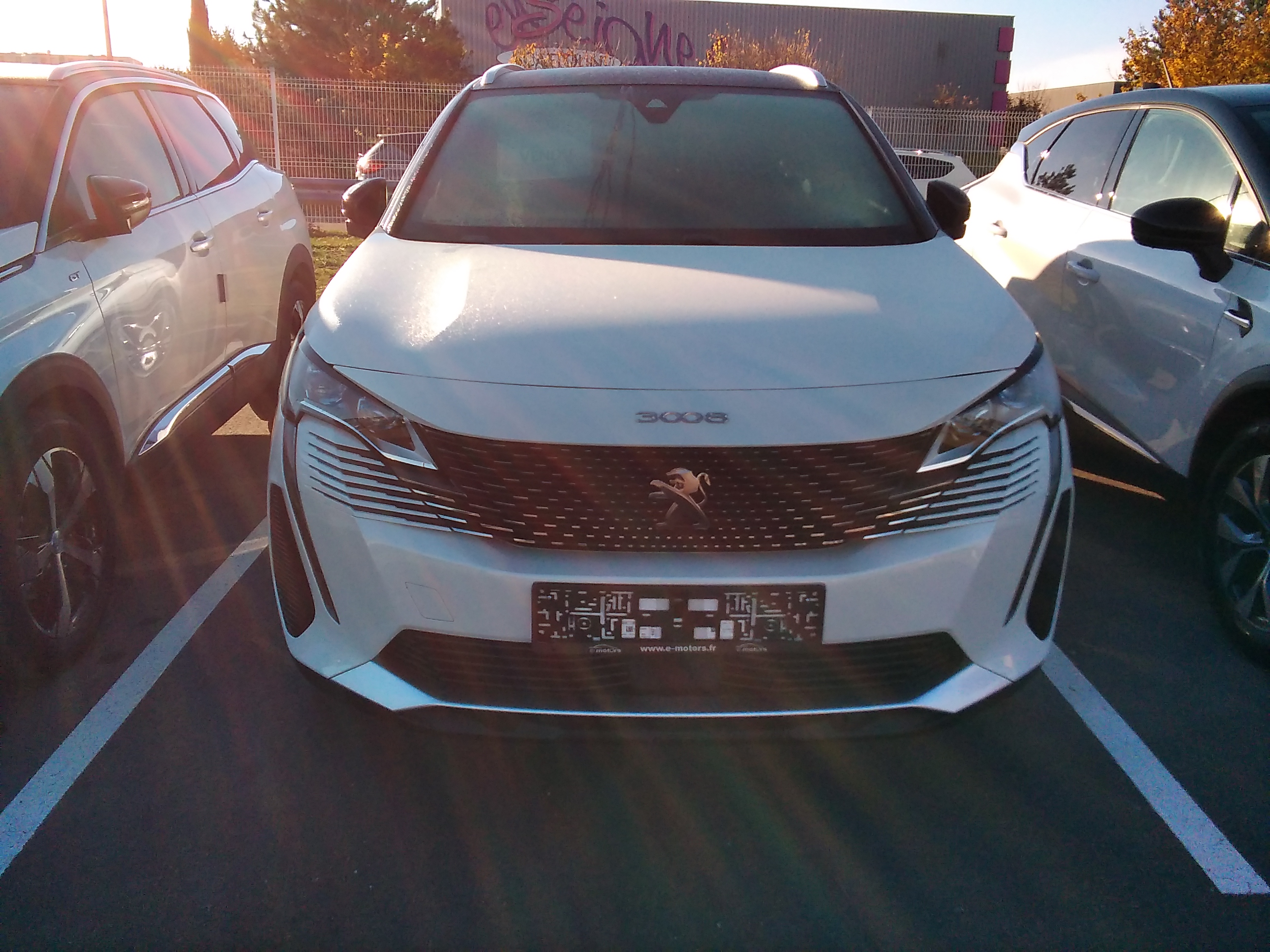 Avis-mandataire-auto-Emotors-Peugeot-3008-Gt-bluehdi-130ch-s-s-eat8-plus-si-ges-av-chauffants.