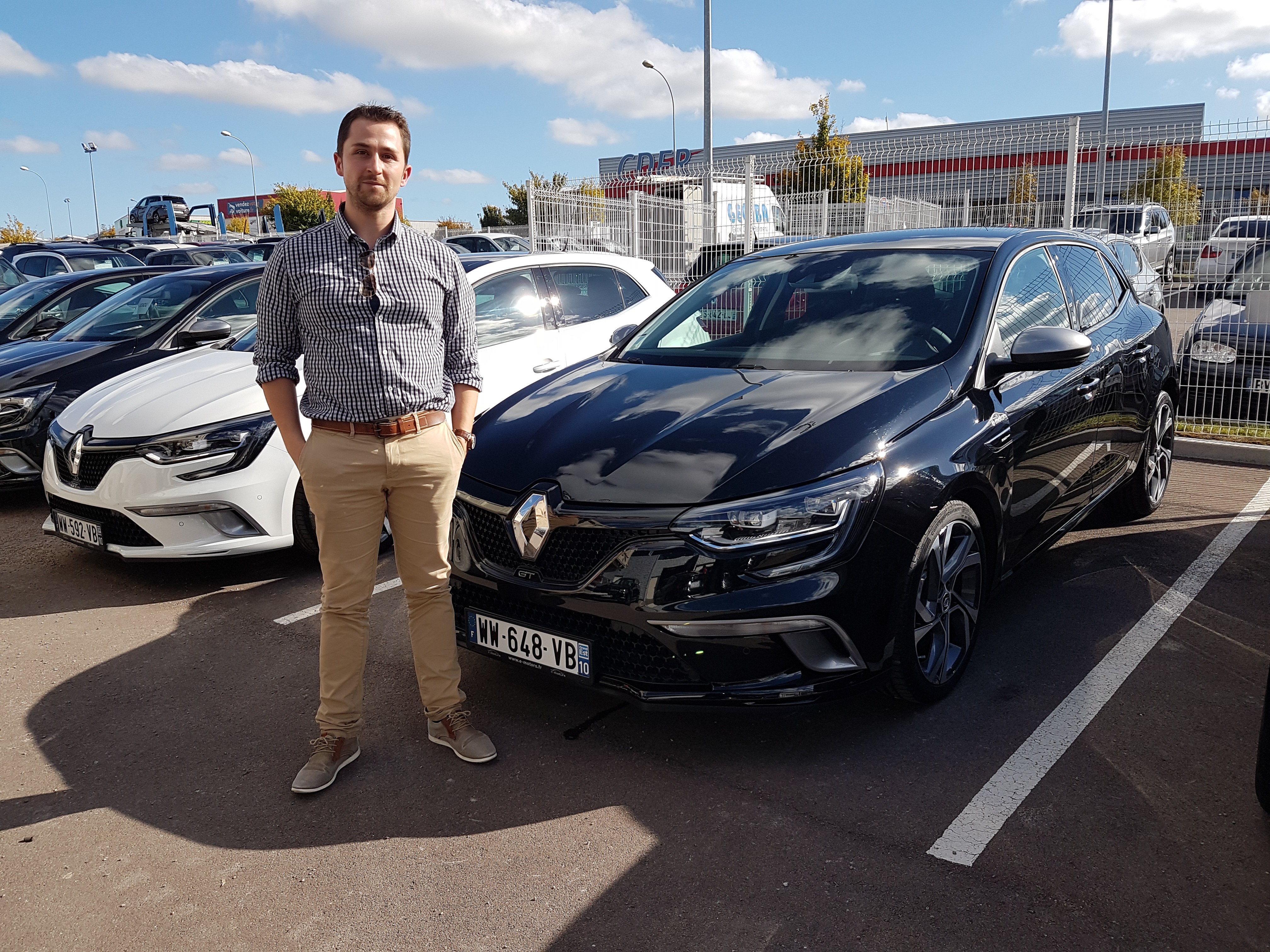 Avis-mandataire-auto-Emotors-Renault-Megane-iv-berline-M-gane-iv-berline-gt-tce-205-energy-edc-plus-tissu-gt.