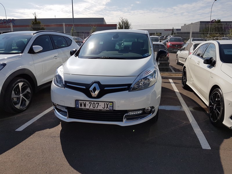 Avis-mandataire-auto-Emotors-Renault-Scenic-Iii-bose-dci-110-edc.