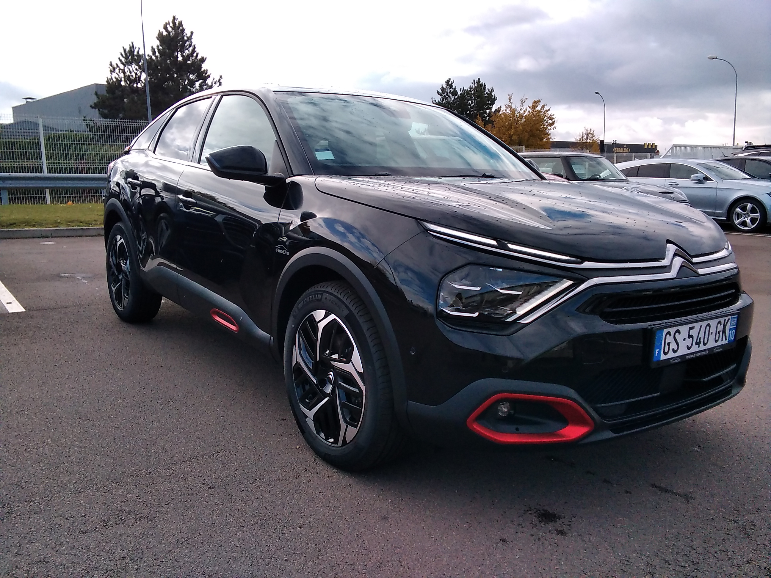 Avis-mandataire-auto-Emotors-Citroen-C4-Puretech-130-s-s-eat8-shine.