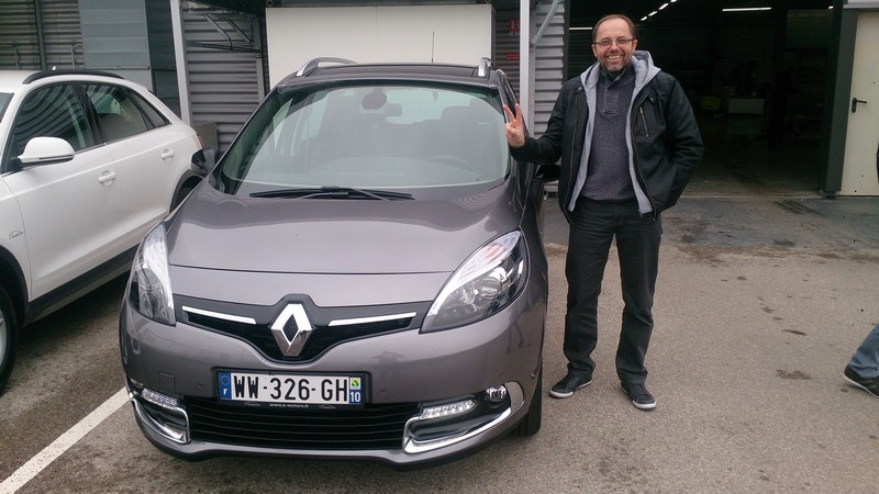 Avis-mandataire-auto-Emotors--Renault-grand-sc-nic-iii-bose-dci-130-energy-7places-plus-toit-vitr-.