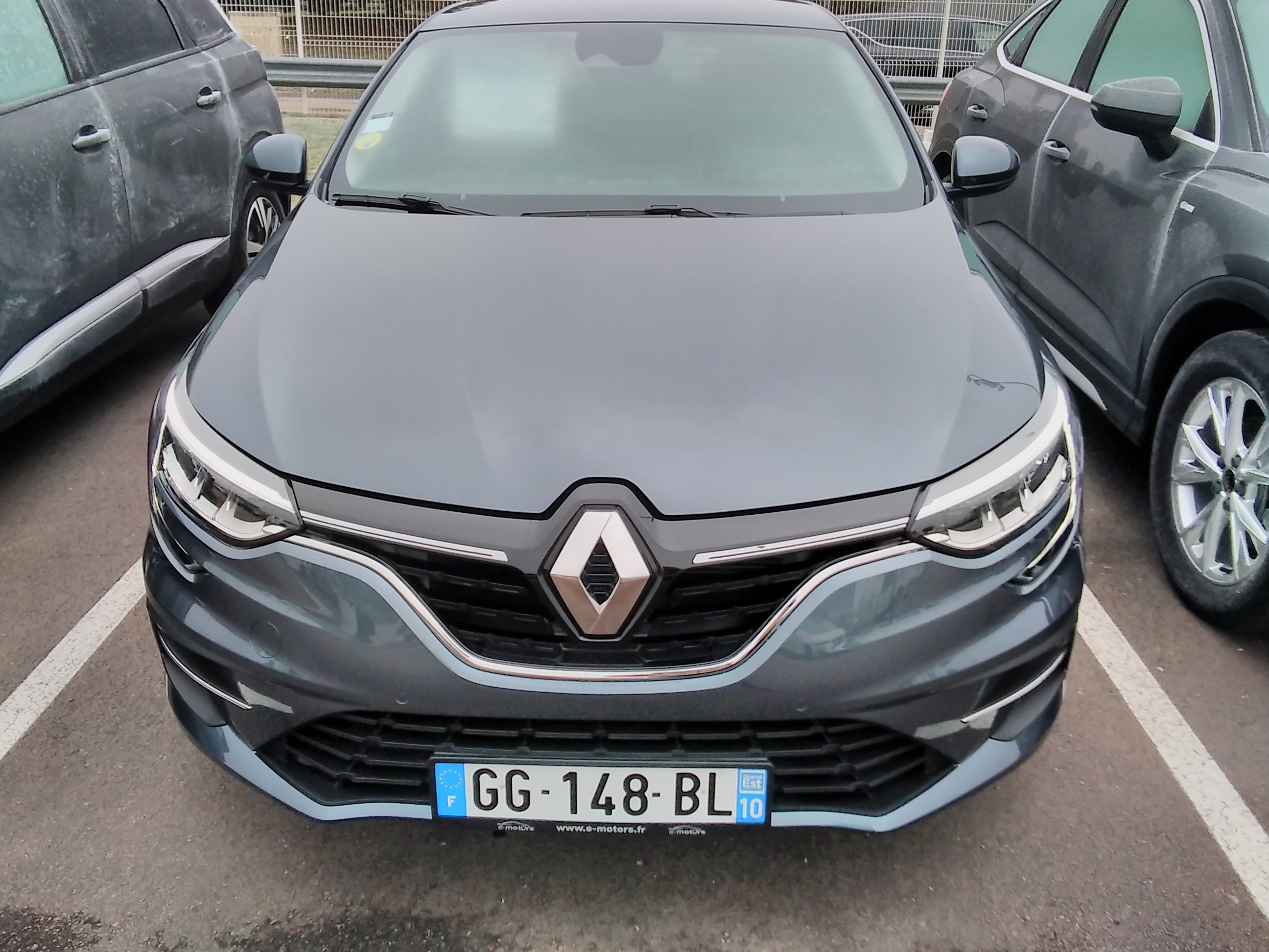 Avis-mandataire-auto-Emotors-Renault-Megane-M-gane-iv-berline-blue-dci-115-zen-plus-gps.