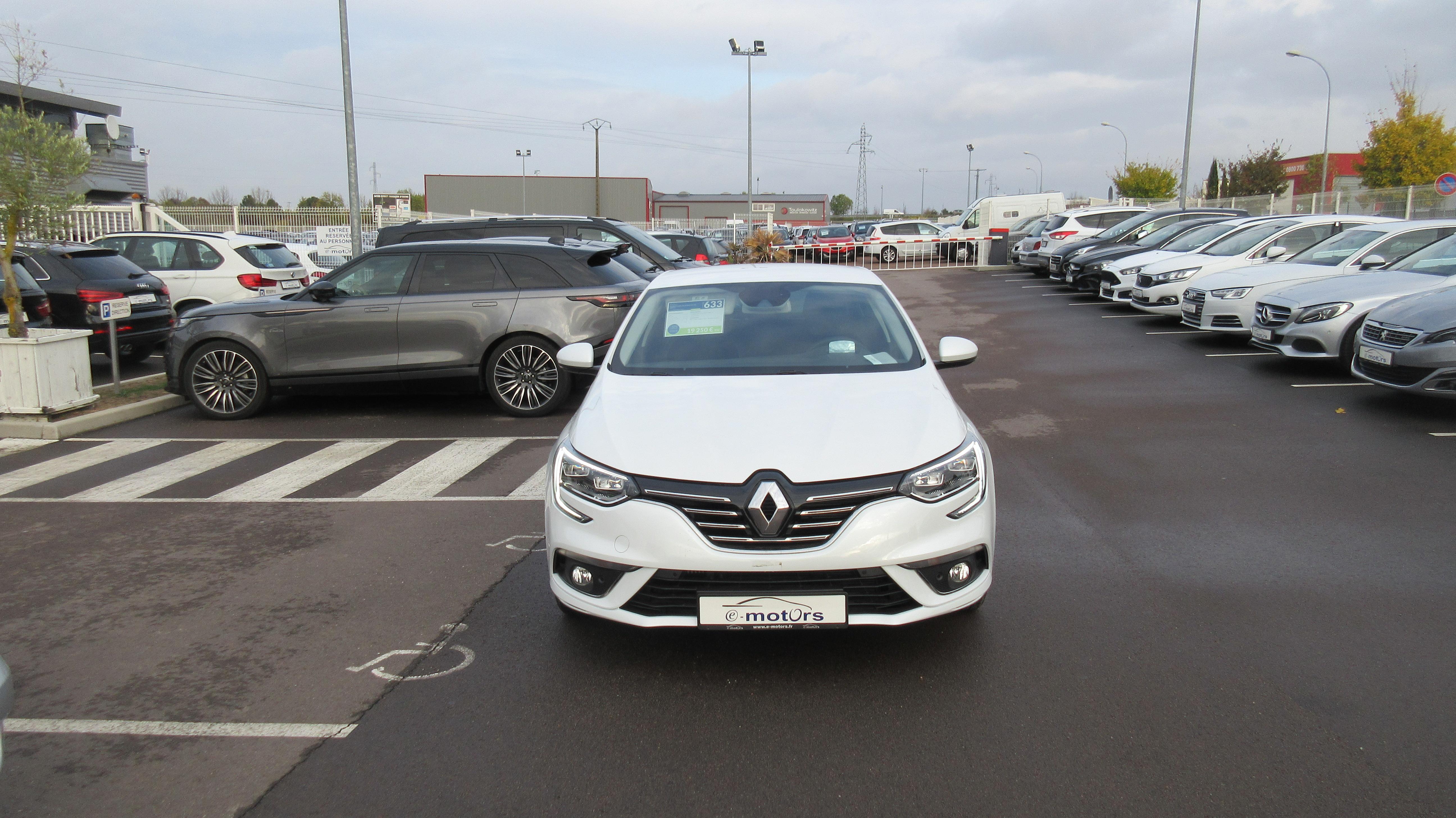 Avis-mandataire-auto-Emotors-Renault-Megane-iv-berline-M-gane-iv-berline-gt-tce-205-energy-edc-plus-bose-toit-vitr.