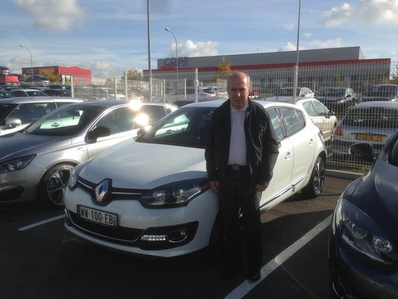 Avis-mandataire-auto-Emotors--Renault-megane-iii-bose-tce-130-edc-.