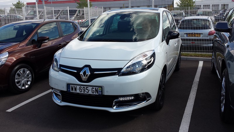 Avis-mandataire-auto-Emotors--Renault-scenic-iii-bose-dci-130-energy-plus-toit-vitr-.