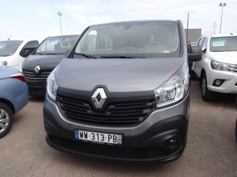 Avis-mandataire-auto-Emotors-Renault-Trafic-cabine-approfondie-Grand-confort-l2h1-1200kg-dci-120-5places-plus-gps.