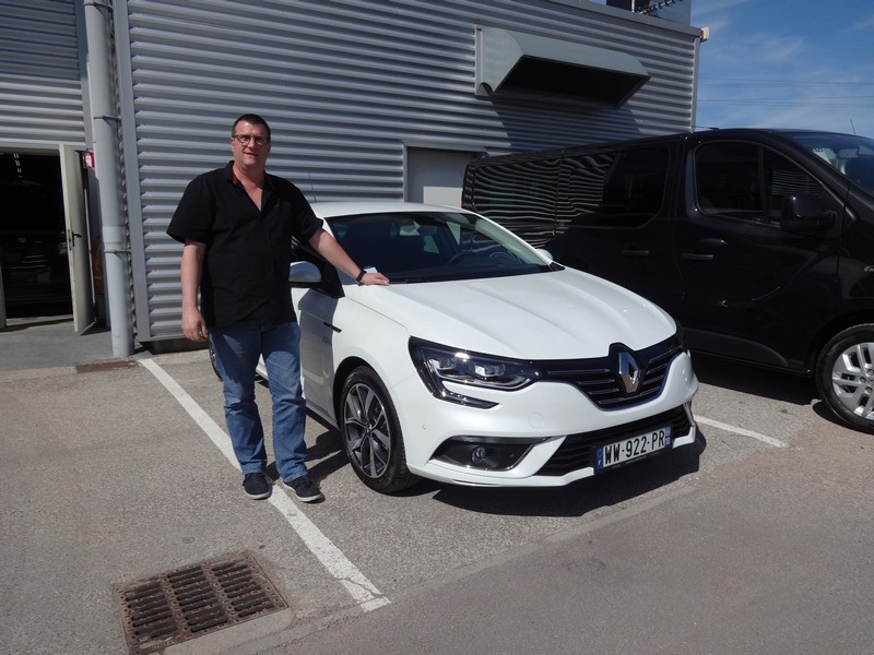 Avis-mandataire-auto-Emotors-Renault-Megane-iv-berline-M-gane-iv-berline-intens-dci-130-energy-plus-bose.