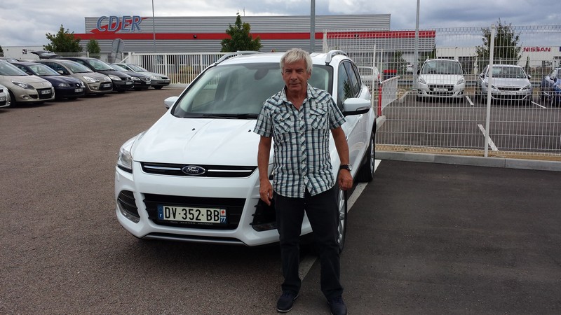 Avis-mandataire-auto-Emotors--Ford-kuga-titanium-tdci-150-4x2-plus-toit-panoramique-.