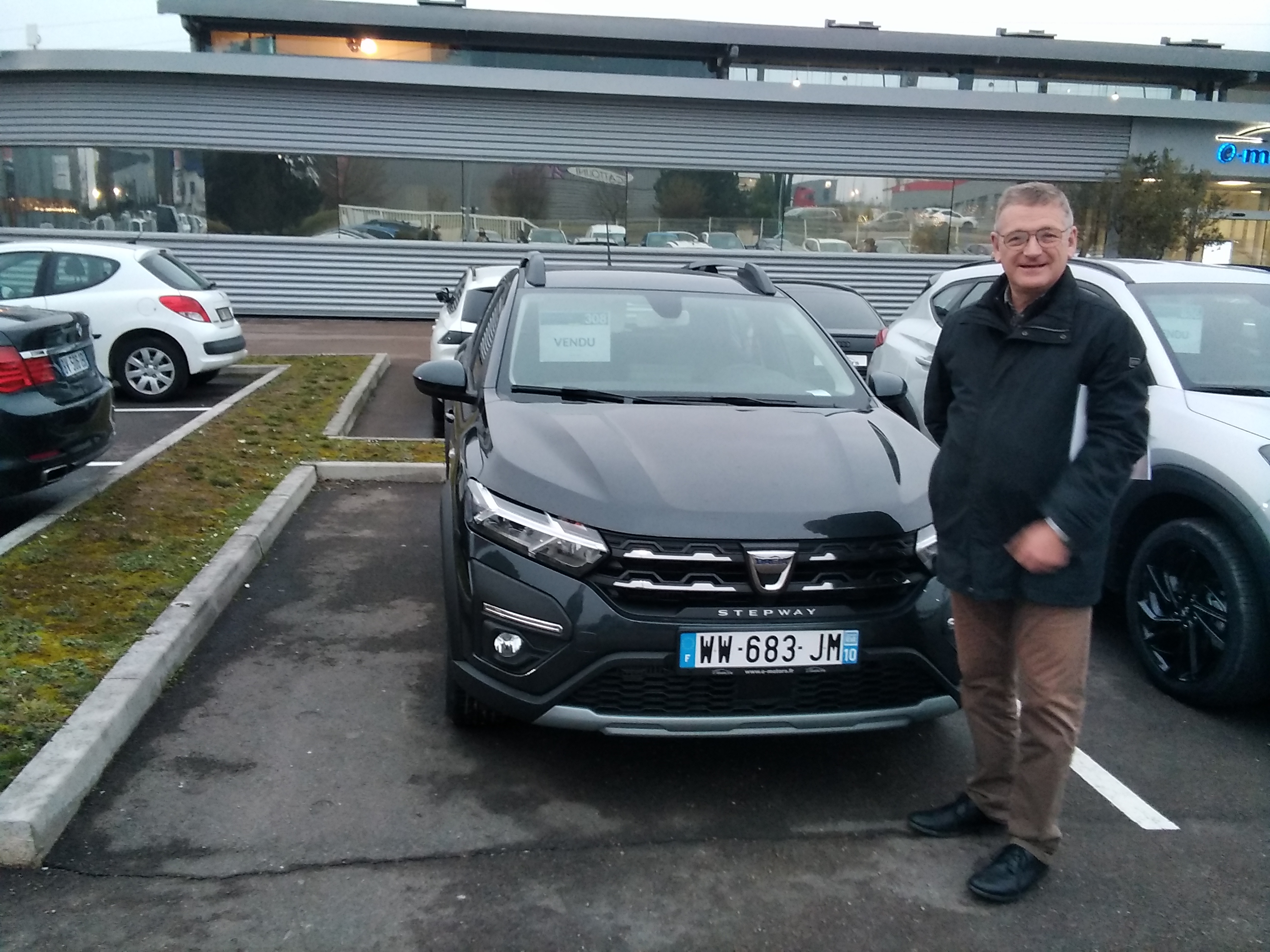 Avis-mandataire-auto-Emotors-Dacia-Sandero-Stepway-confort-eco-g-100.