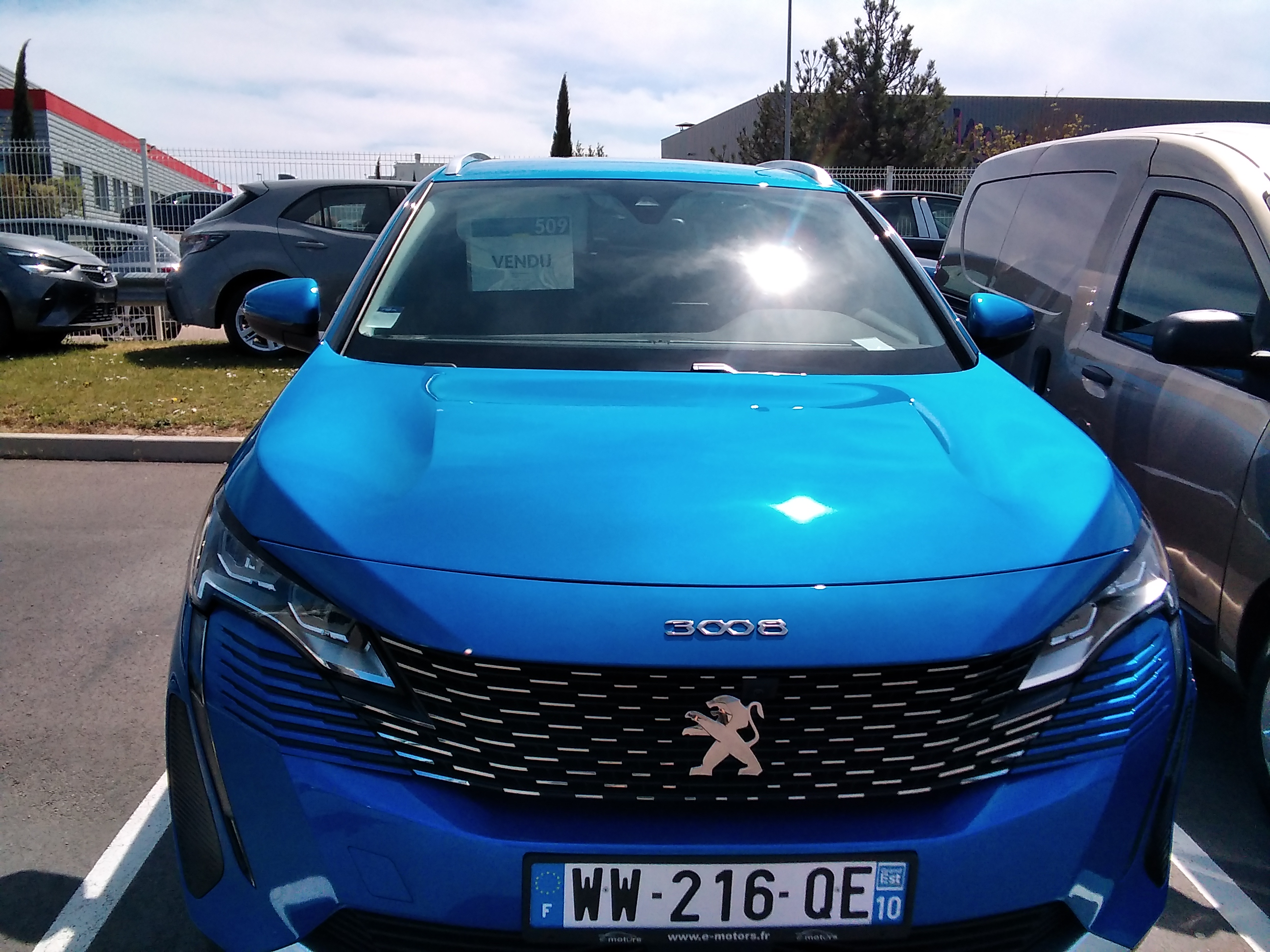 Avis-mandataire-auto-Emotors-Peugeot-3008-Allure-pack-bluehdi-130-eat8-plus-pack-city-2.