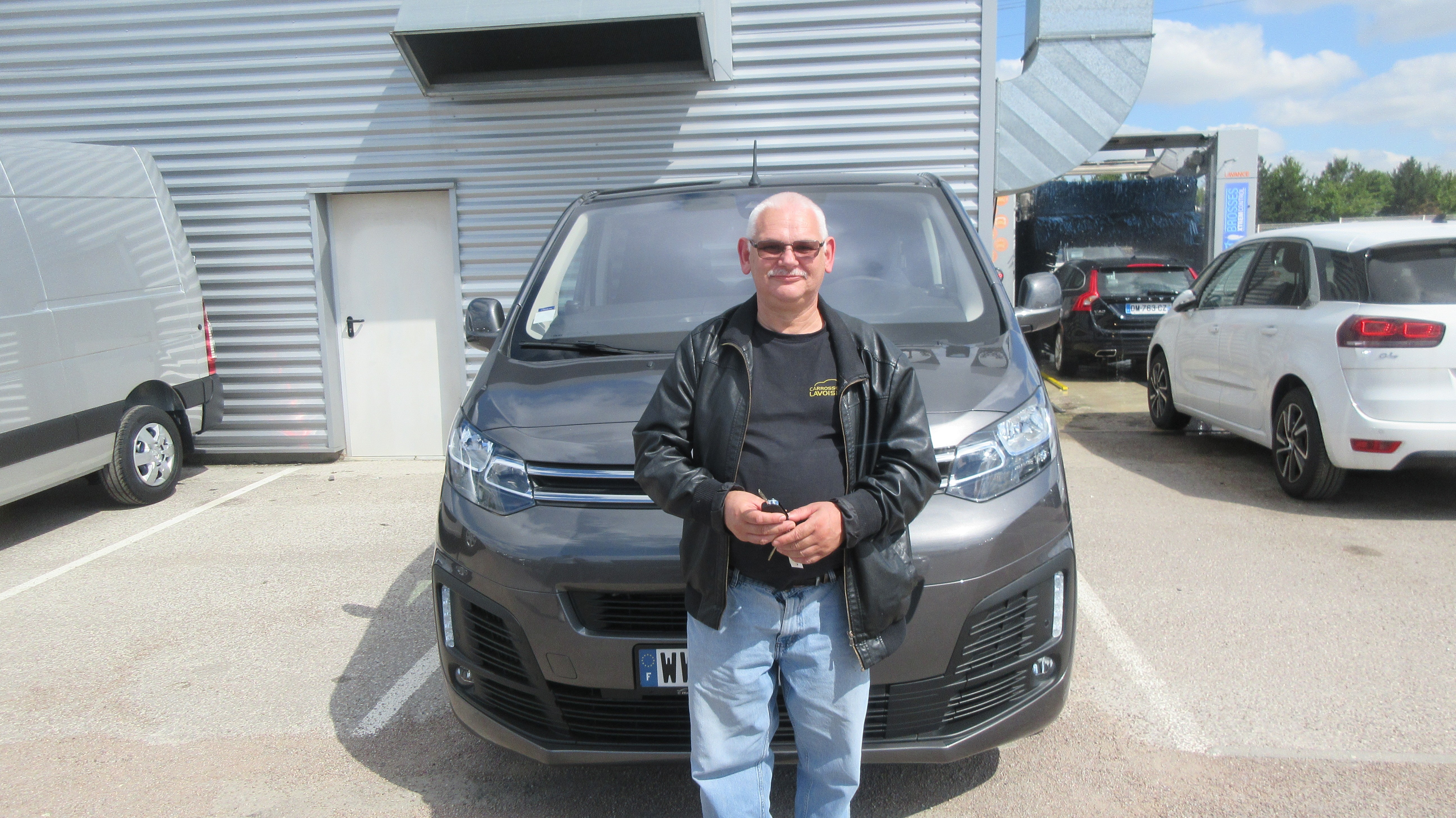 Avis-mandataire-auto-Emotors-Citroen-Spacetourer-M-feel-bluehdi-150-s-s-8places-plus-gps-cam-ra.