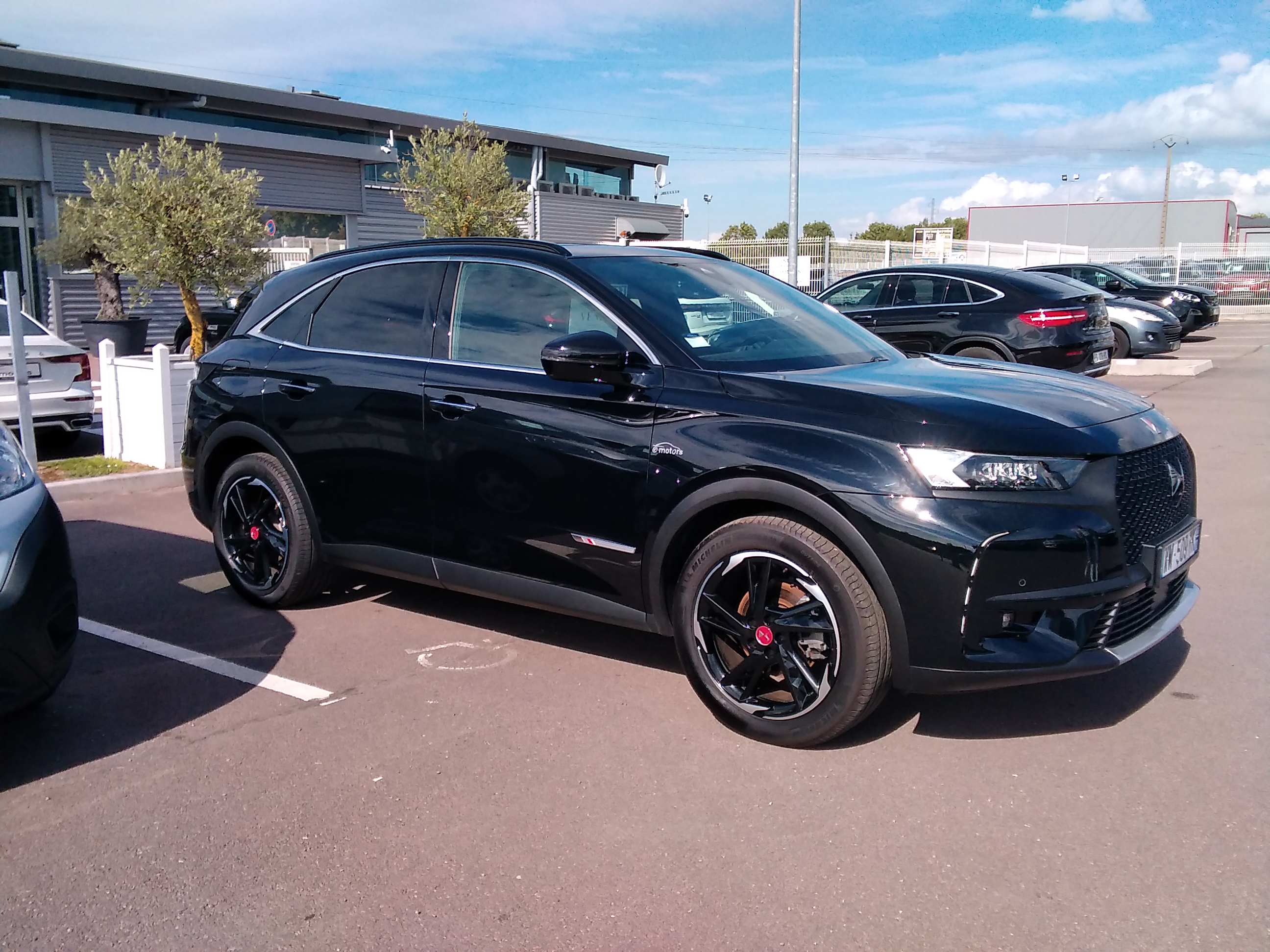 Avis-mandataire-auto-Emotors-Ds-Ds7-crossback-Performance-line-bluehdi-130-eat8-plus-toit-pano-plus-pack-easy-access-plus-active-led-vision.