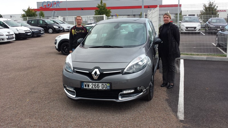 Avis-mandataire-auto-Emotors--Renault-scenic-iii-bose-dci-110-energy-.