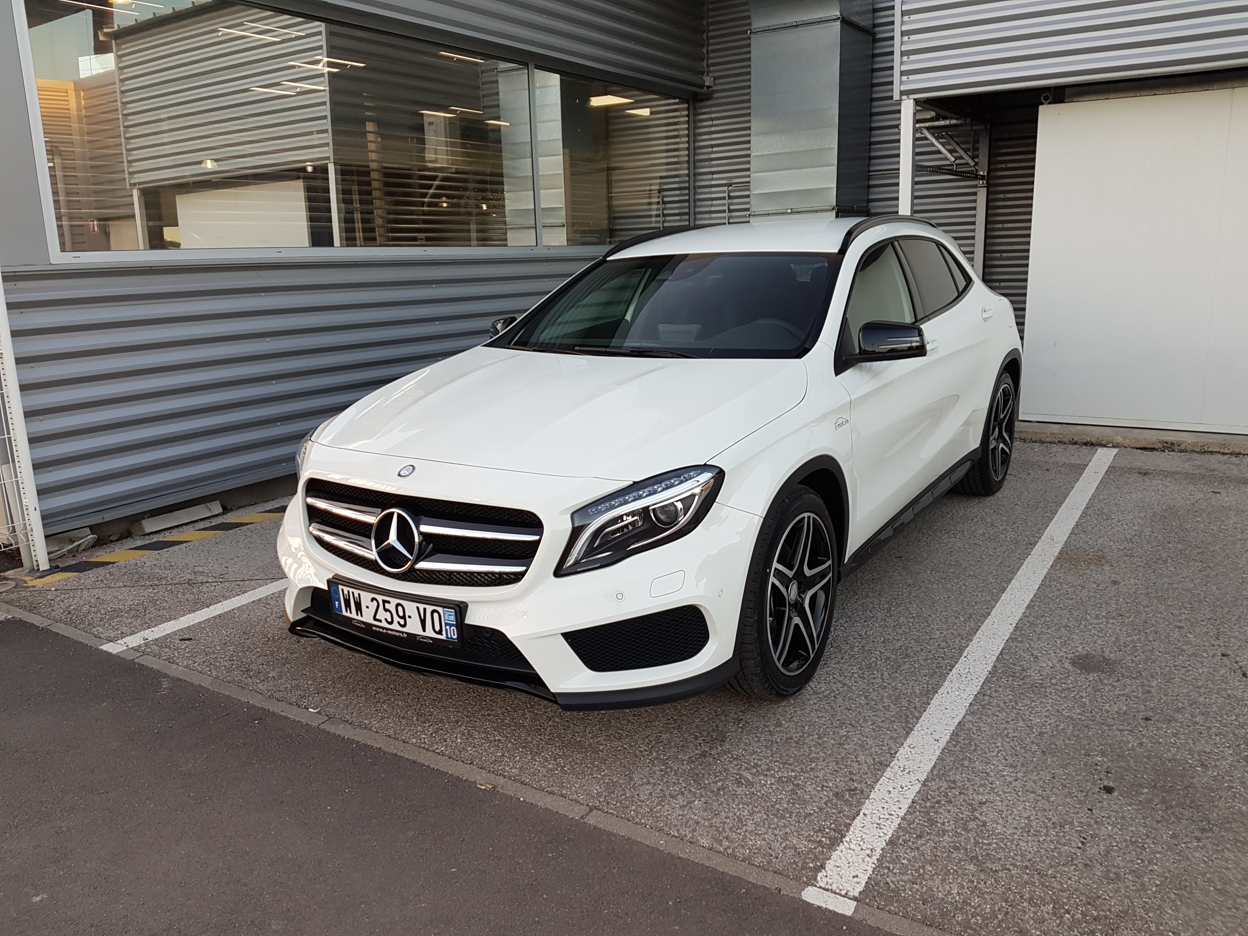 Avis-mandataire-auto-Emotors-Mercedes-Classe-gla-Fascination-220-d-4-matic-7-g-dct.