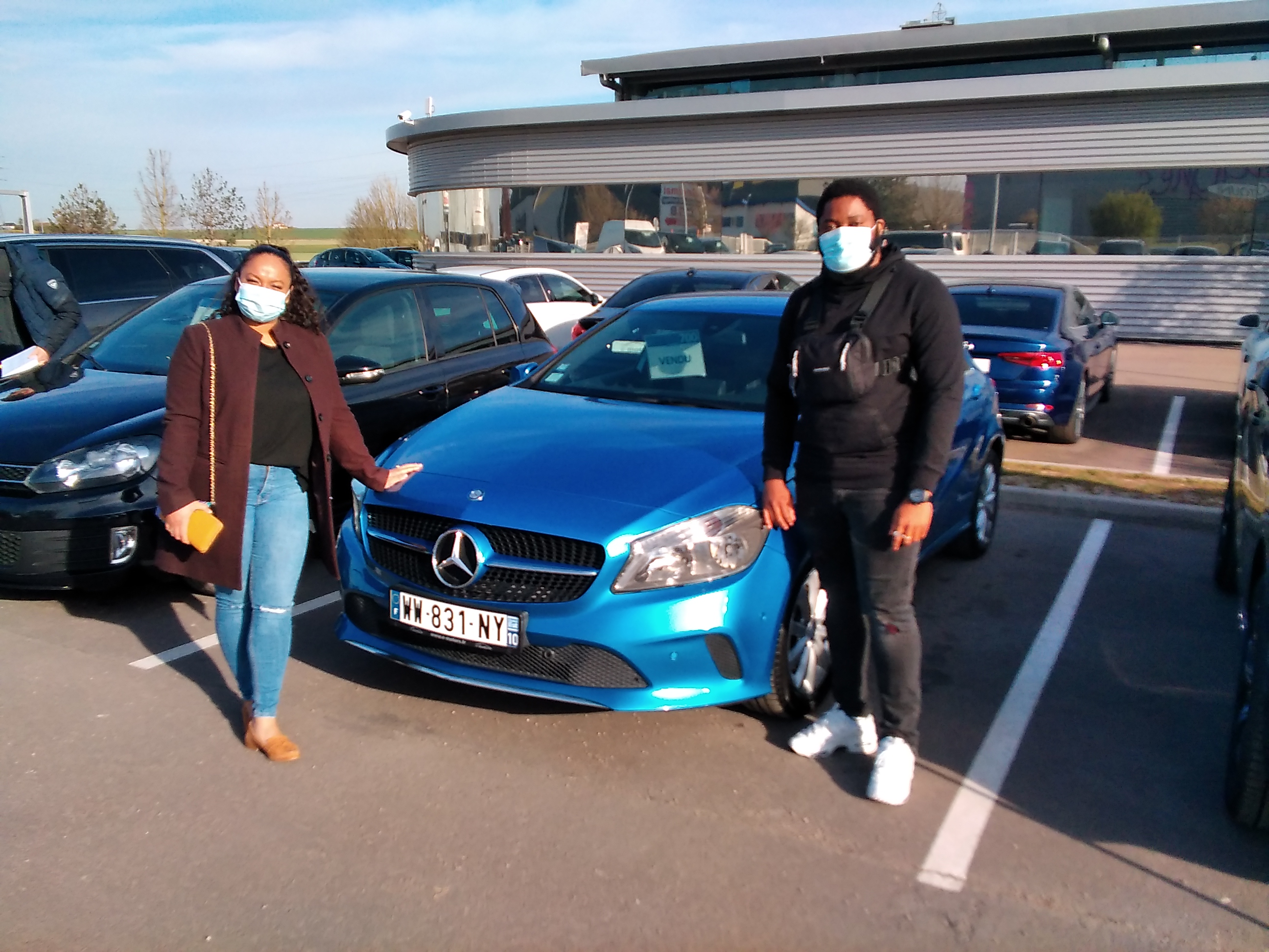 Avis-mandataire-auto-Emotors-Mercedes-Classe-a-200-d-plus-gps.