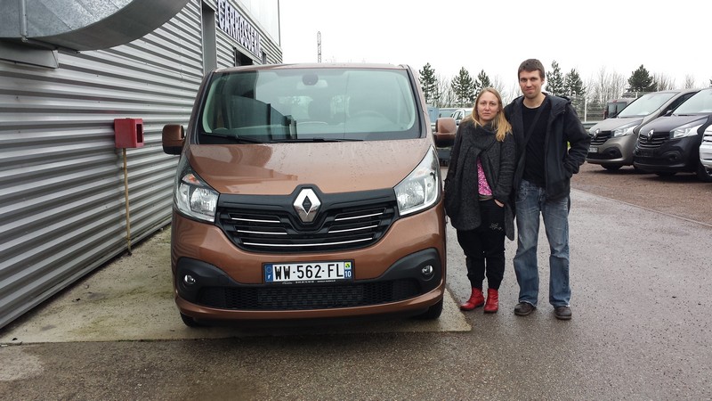 Avis-mandataire-auto-Emotors--Renault-trafic-combi-intens-dci-120-energy-8places-plus-.