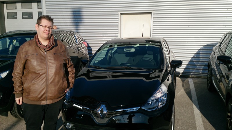 Avis-mandataire-auto-Emotors--Renault-clio-iv-dci-90cv-intens-neuve-.