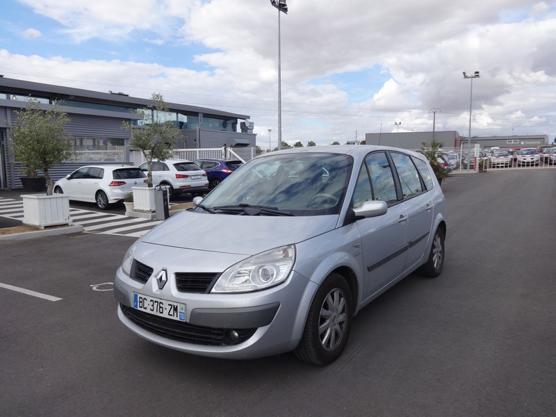 Avis-mandataire-auto-Emotors--Renault-grand-sc-nic-privil-ge-dci-150-7places-.