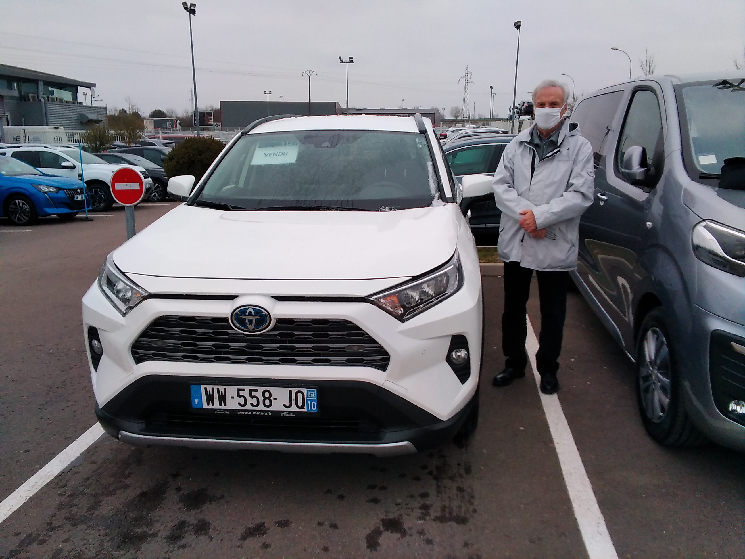 Avis-mandataire-auto-Emotors-Toyota-Rav4-hybride-Dynamic-222-4x4-plus-jantes-18.