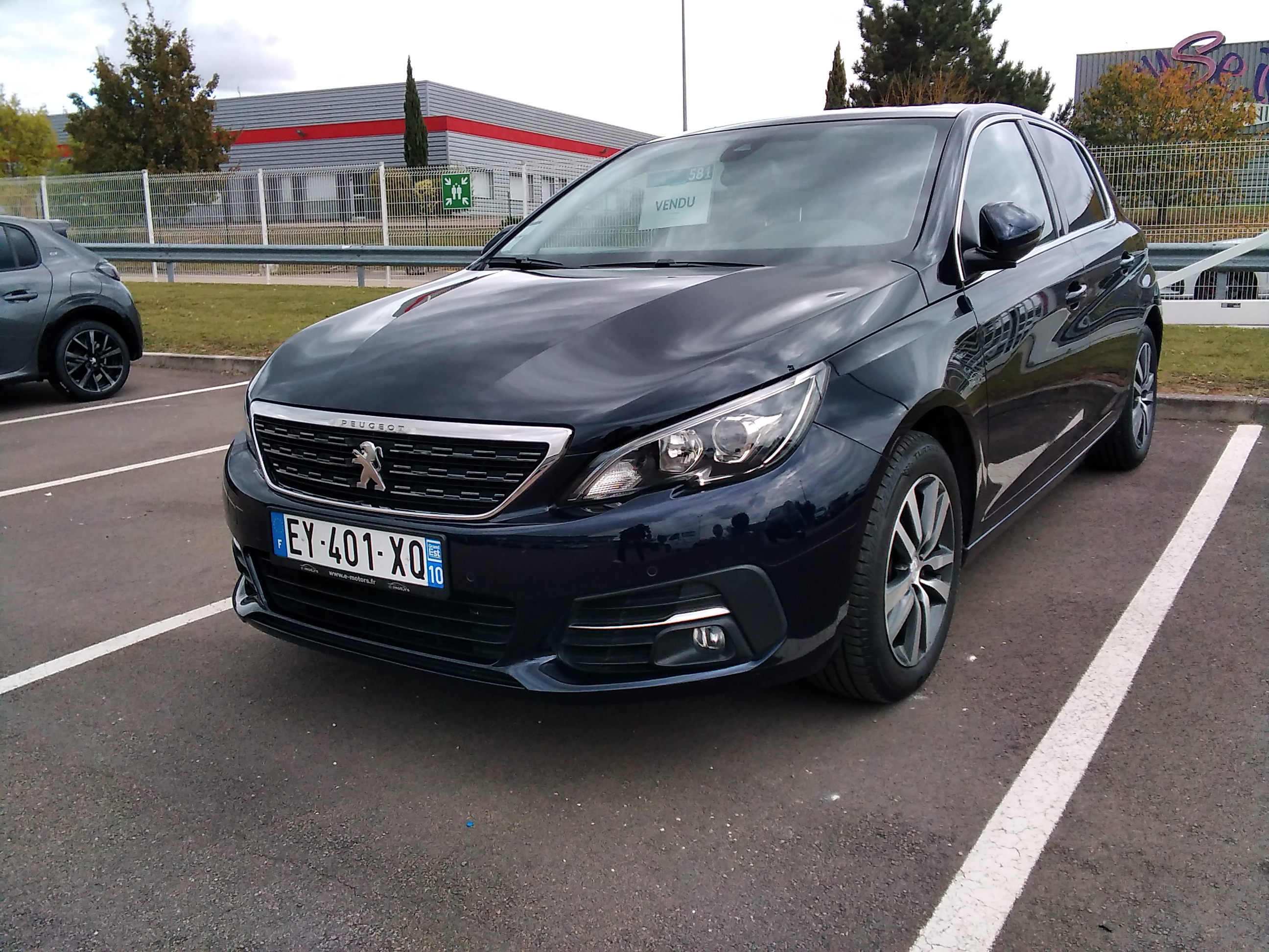 Avis-mandataire-auto-Emotors-Peugeot-308-Puretech-110ch-bvm6-allure-plus-toit.