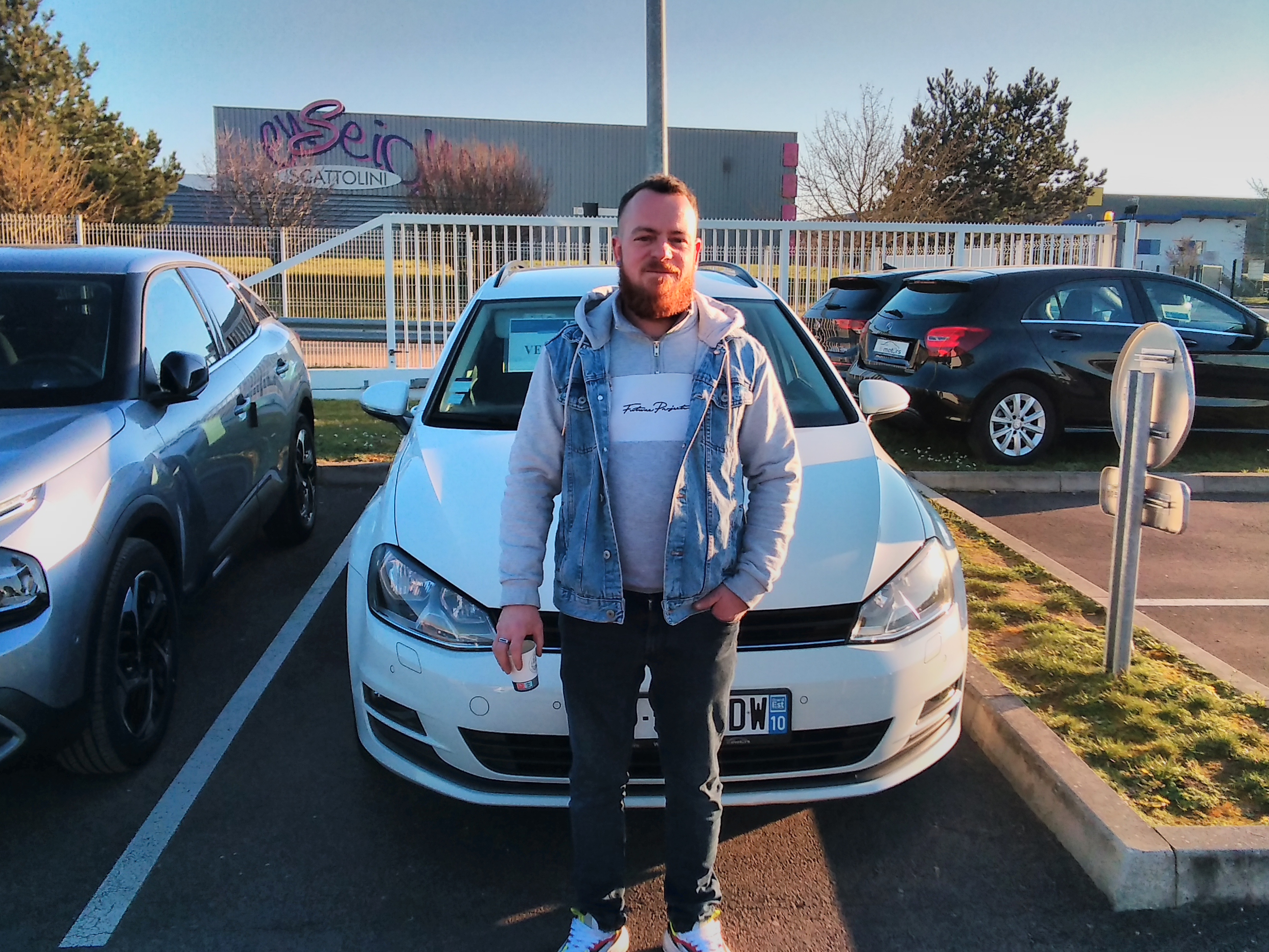 Avis-mandataire-auto-Emotors-Volkswagen-Golf-sw-Confortline-tdi-110-bluemotion-plus-gps.