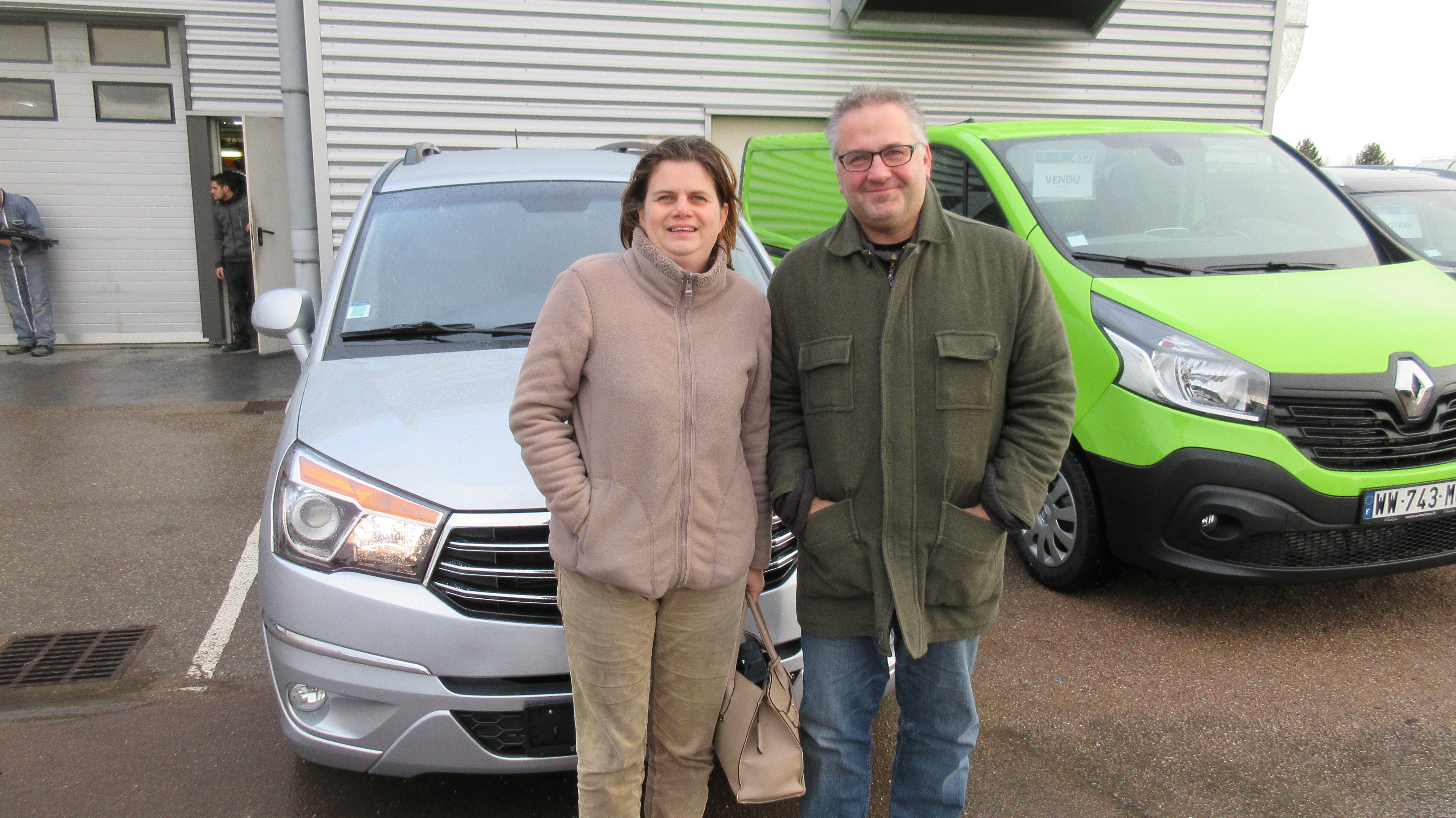 Avis-mandataire-auto-Emotors-Ssangyong-Rodius-200-e-xdi-155-4x2-7places.