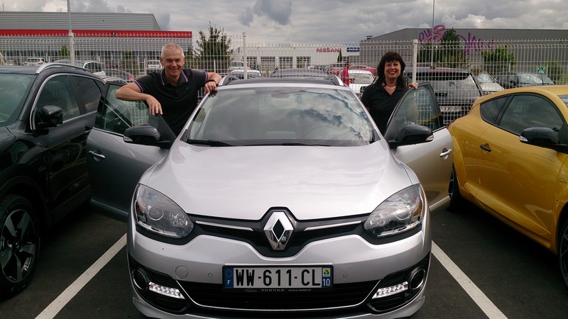 Avis-mandataire-auto-Emotors--Renault-megane-iii-estate-bose-dci-110-energy-.