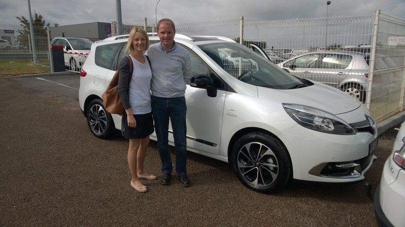 Avis-mandataire-auto-Emotors--Renault-grand-sc-nic-iii-bose-dci-130-energy-7places-plus-toit-vitr-.