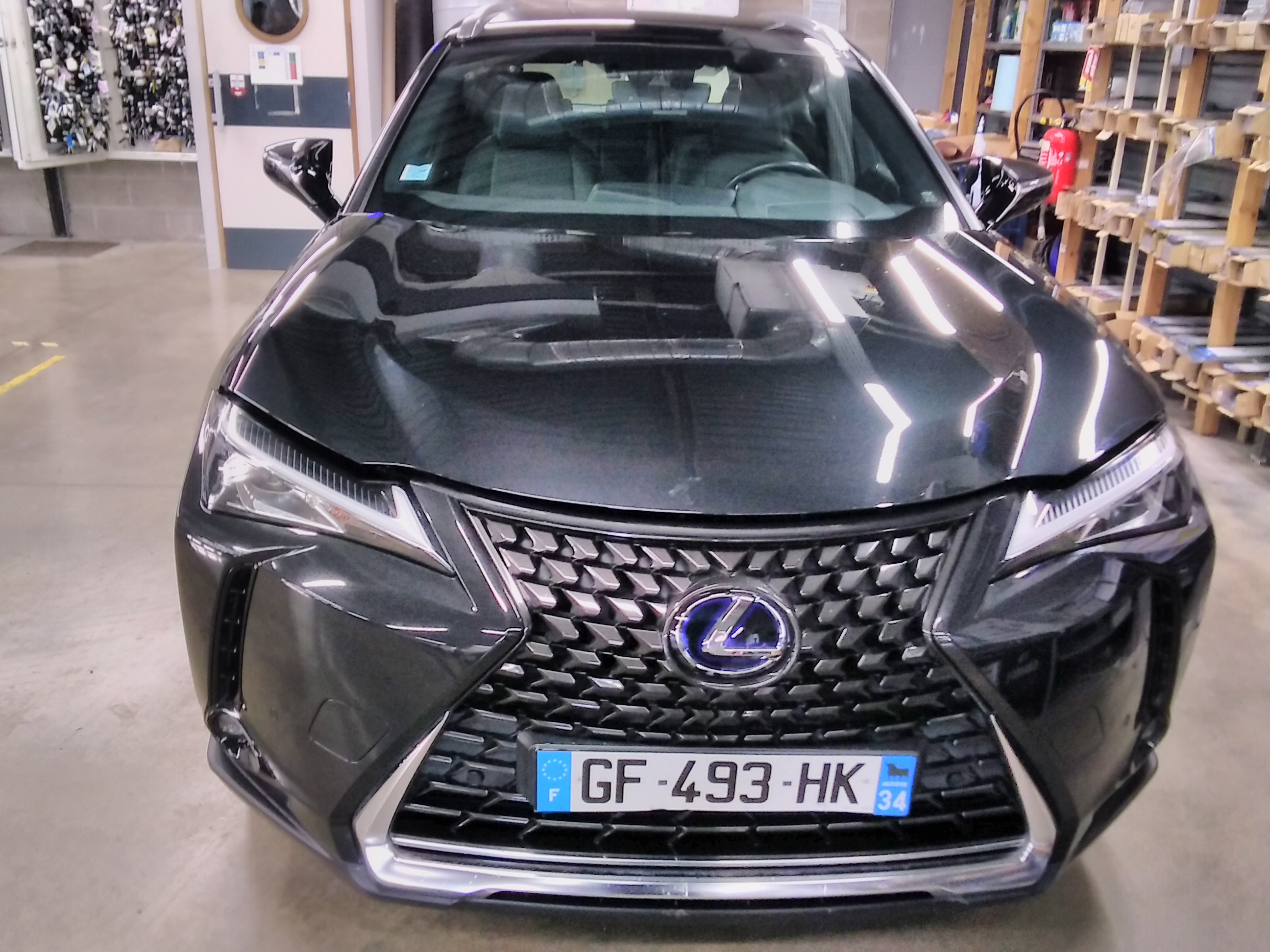 Avis-mandataire-auto-Emotors-Lexus-Ux-250h-pack-plus-pdc-ar-av.