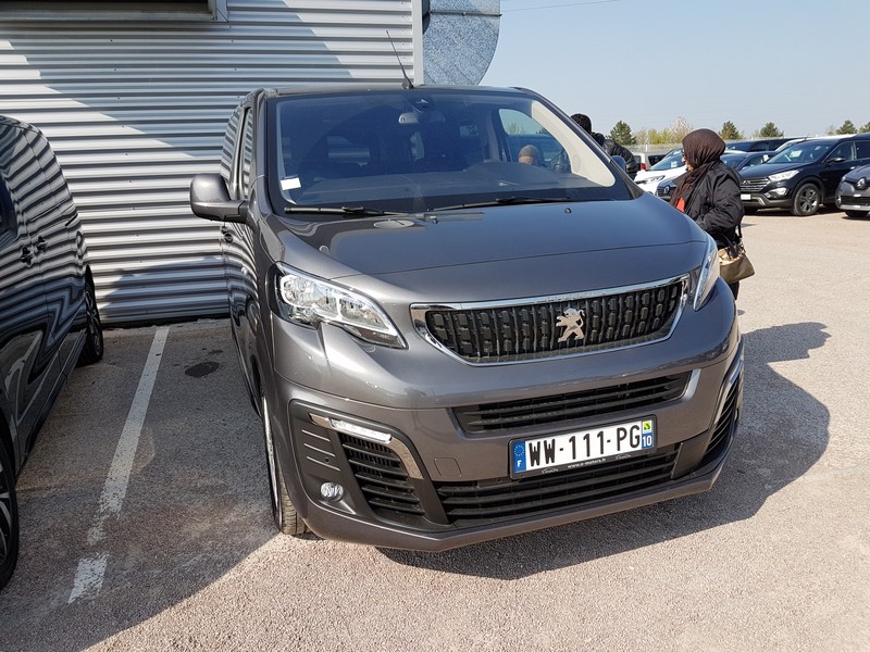 Avis-mandataire-auto-Emotors-Peugeot-Traveller-Standard-2-0-bluehdi-150ch-s-s-bvm6-active-8-places.