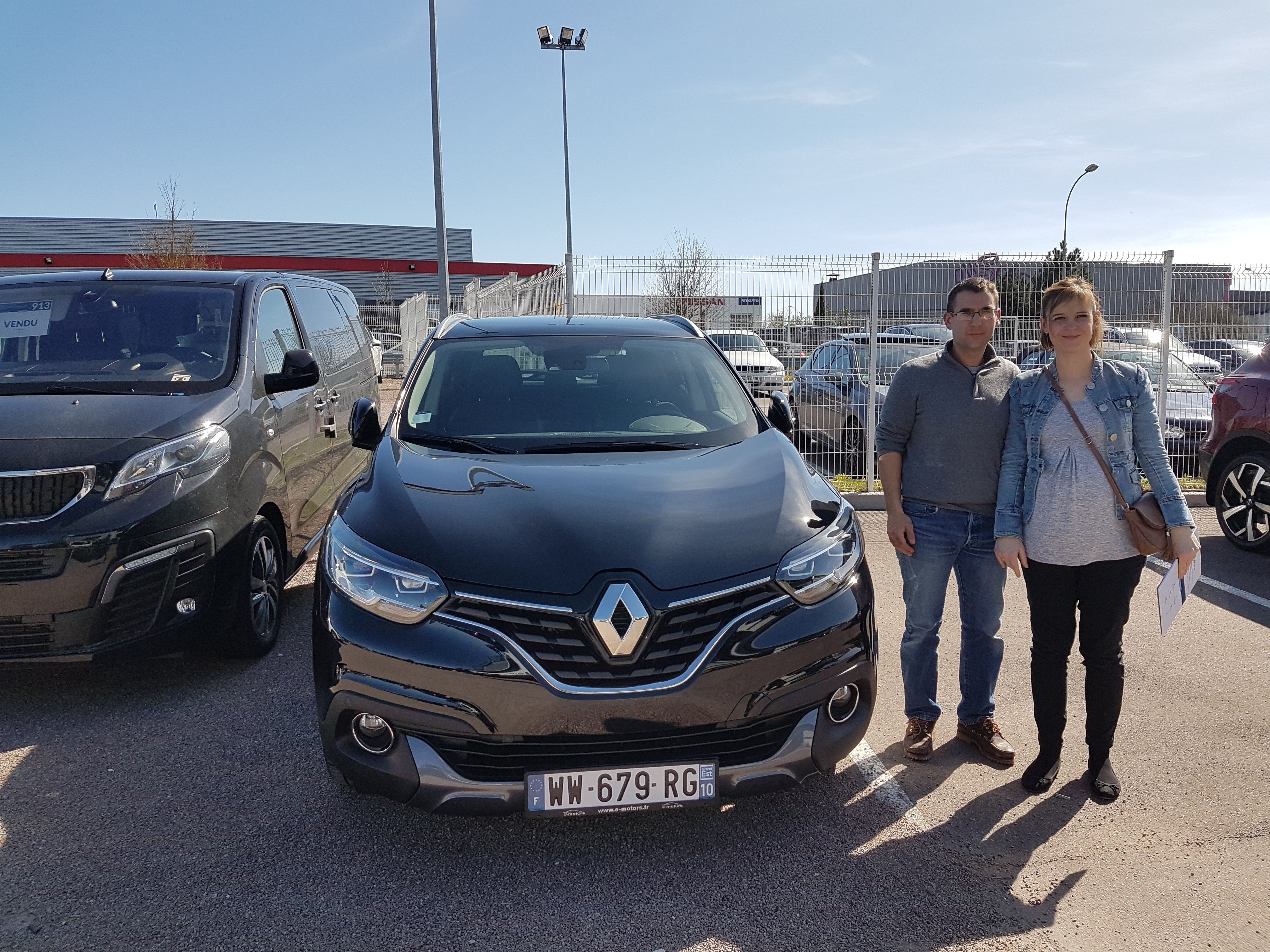 Avis-mandataire-auto-Emotors-Renault-Kadjar-Intens-tce-130-edc-4x2-plus-bose-toit-pano.