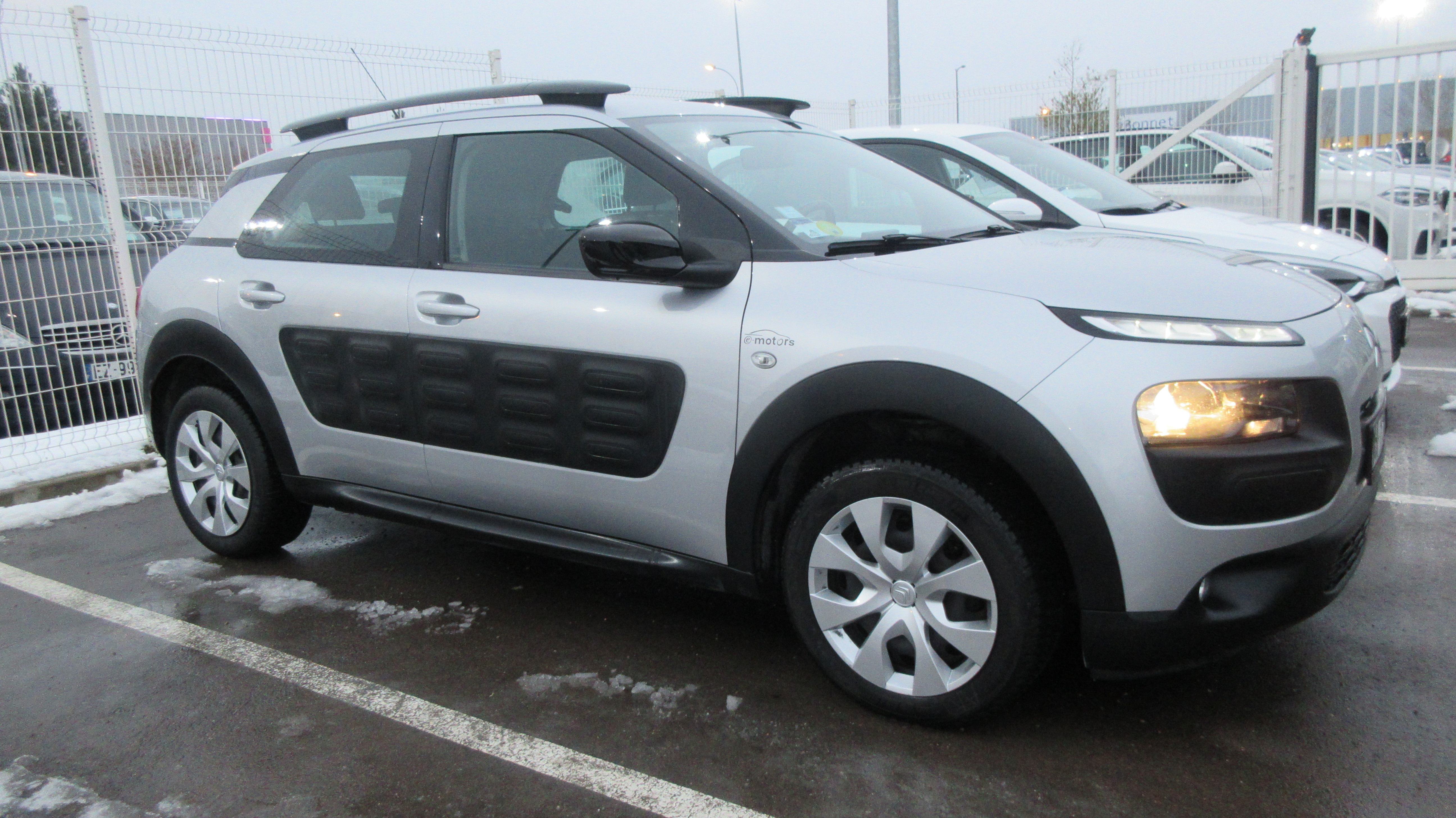 Avis-mandataire-auto-Emotors-Citroen-C4-cactus-Feel-hdi-92-etg-plus-gps.