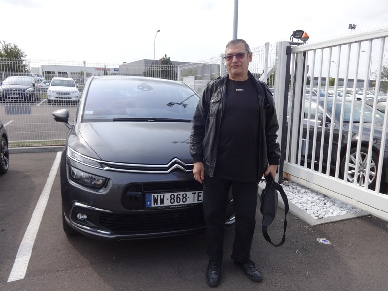 Avis-mandataire-auto-Emotors-Citroen-C4-picasso-Shine-bluehdi-150-eat6.