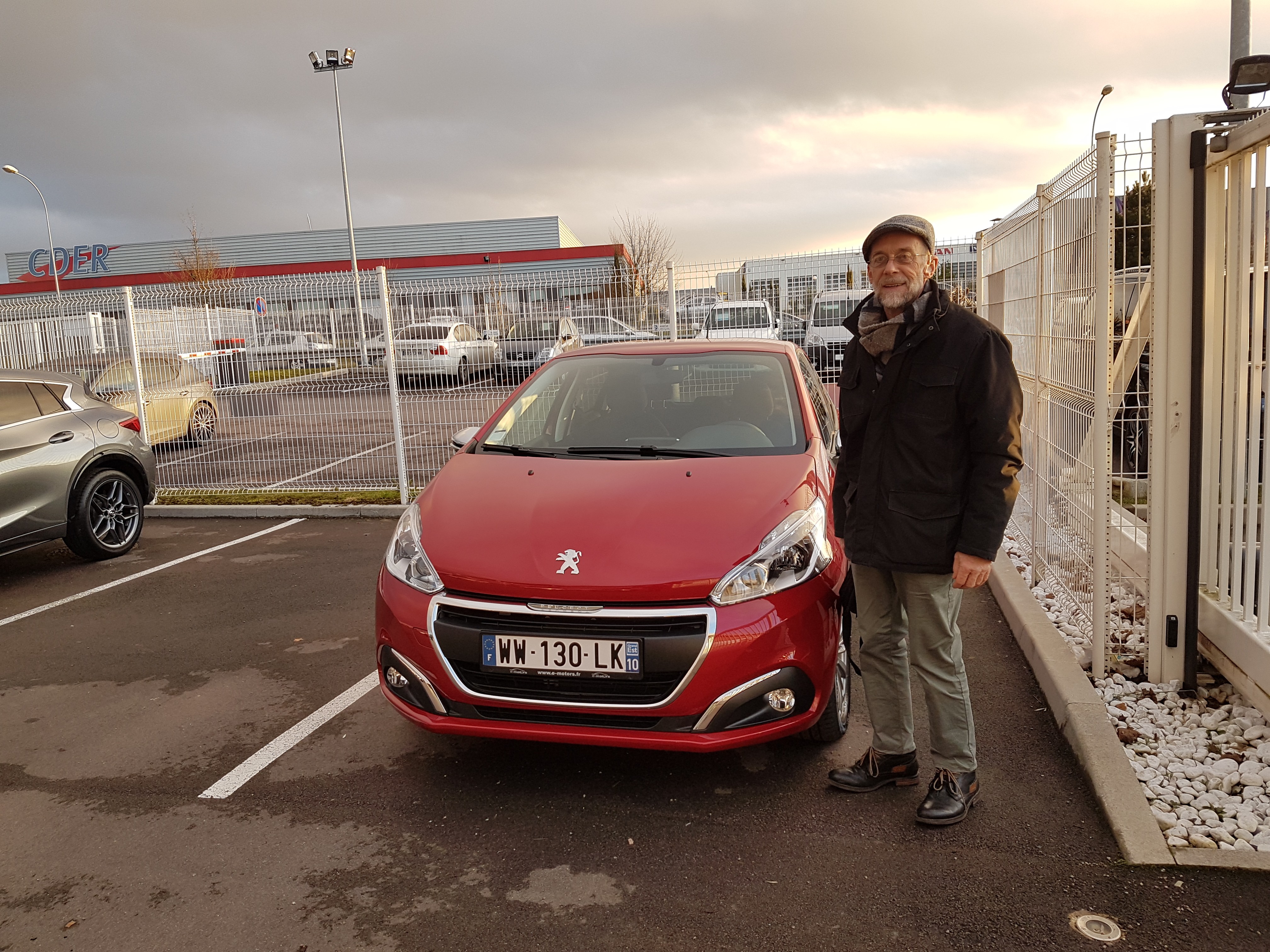 Avis-mandataire-auto-Emotors-Peugeot-208-Style-puretech-82-5p.