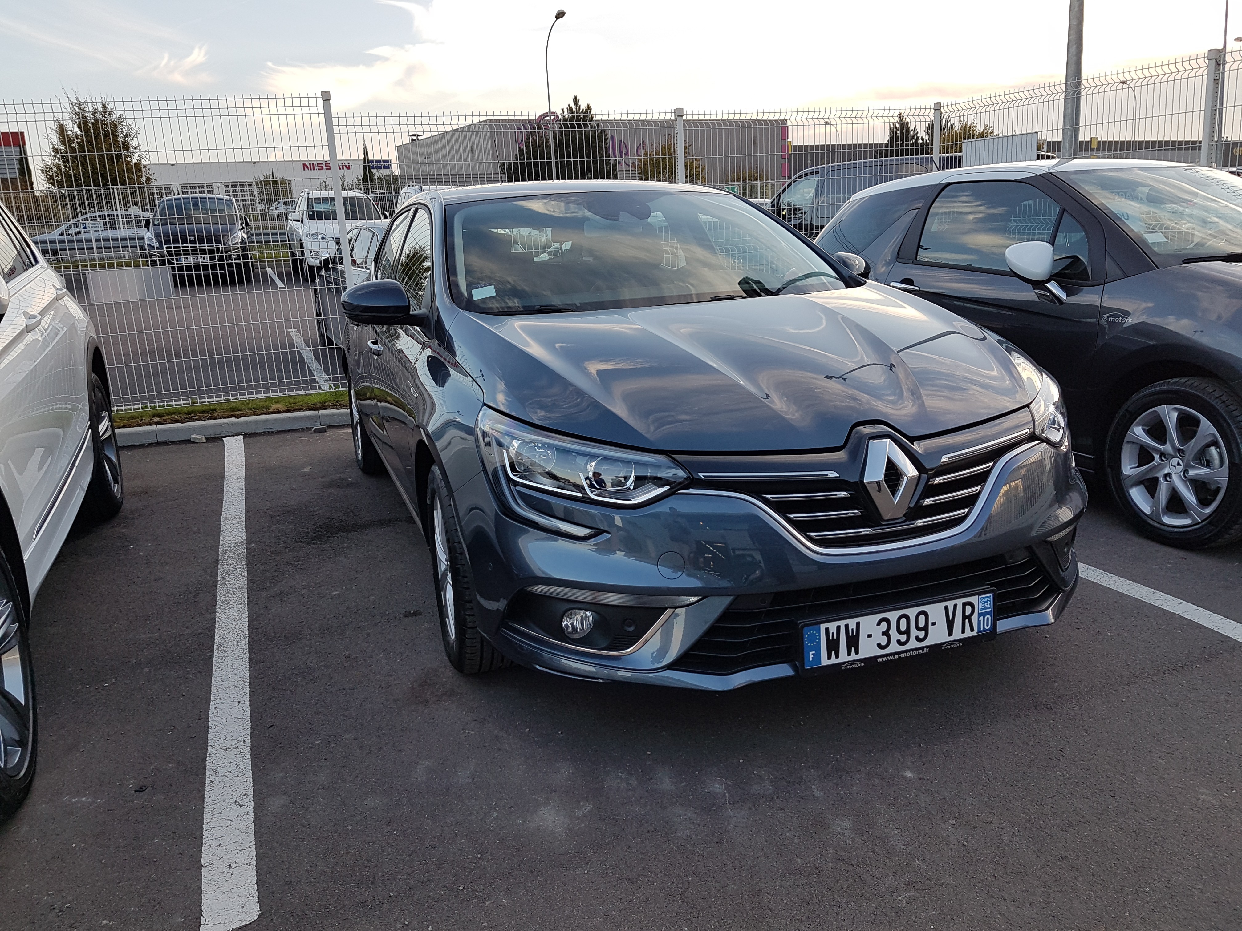 Avis-mandataire-auto-Emotors-Renault-Megane-iv-berline-M-gane-iv-berline-intens-dci-110-energy-plus-park-assist.