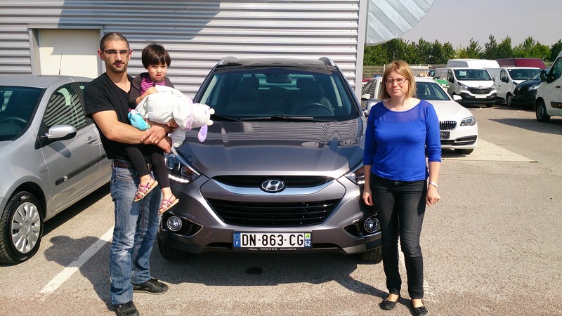 Avis-mandataire-auto-Emotors--Hyundai-ix35-pack-prenium-crdi-115-4x2-.