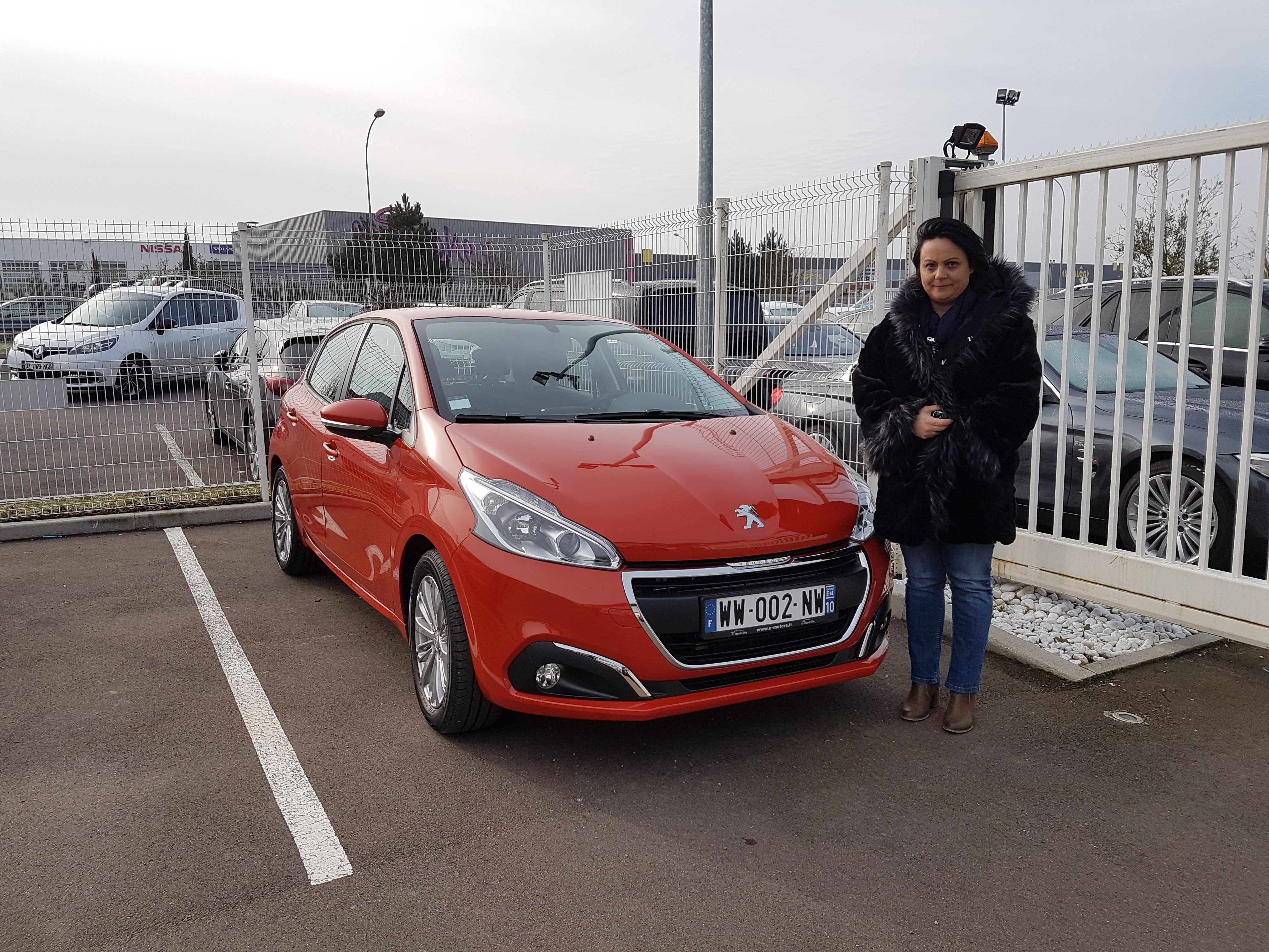 Avis-mandataire-auto-Emotors-Peugeot-208-Active-puretech-82-5p-plus-jantes-16.
