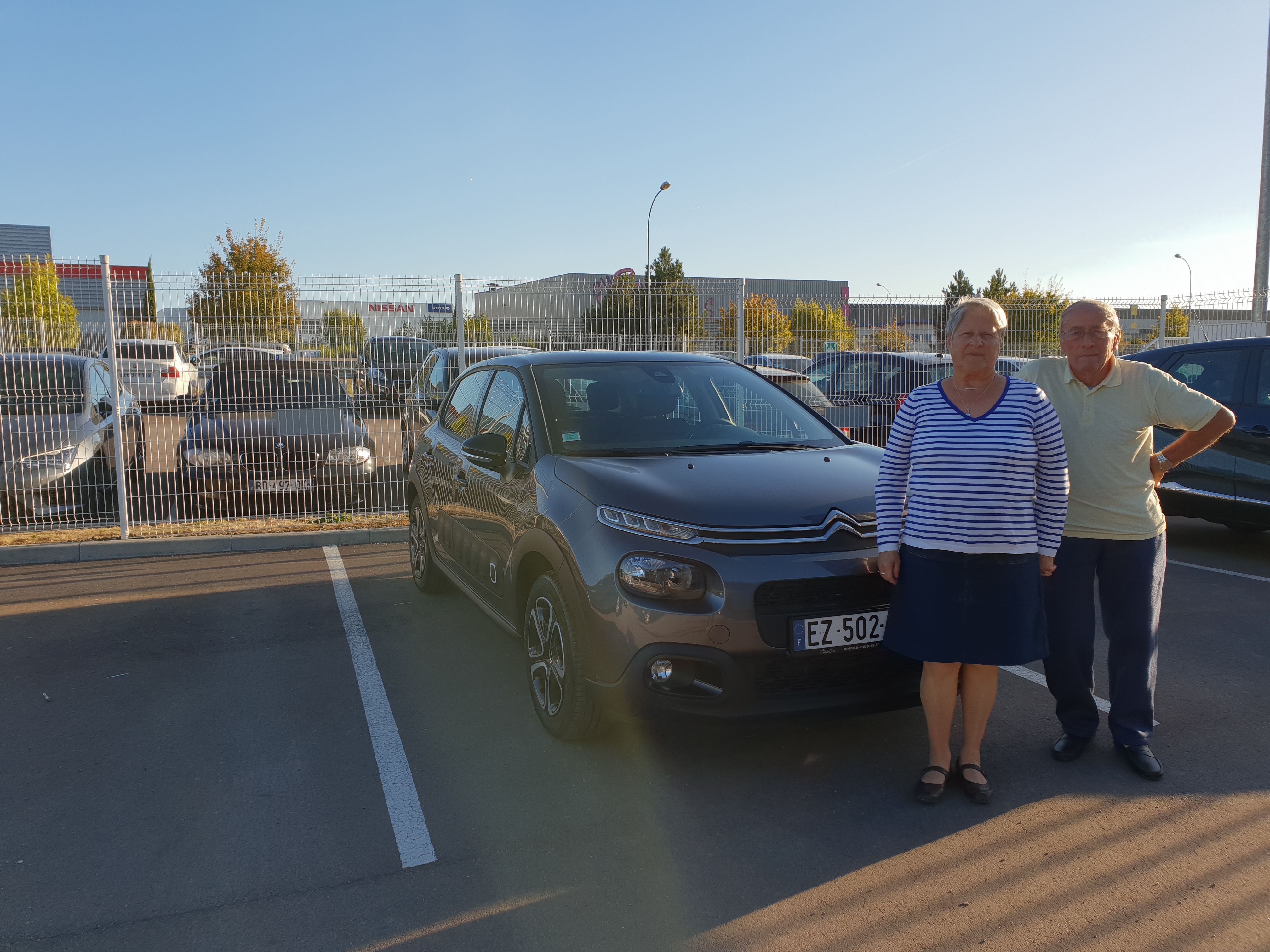 Avis-mandataire-auto-Emotors-Citroen-C3-Puretech-shine-110-s-s-eat6-plus-gps.