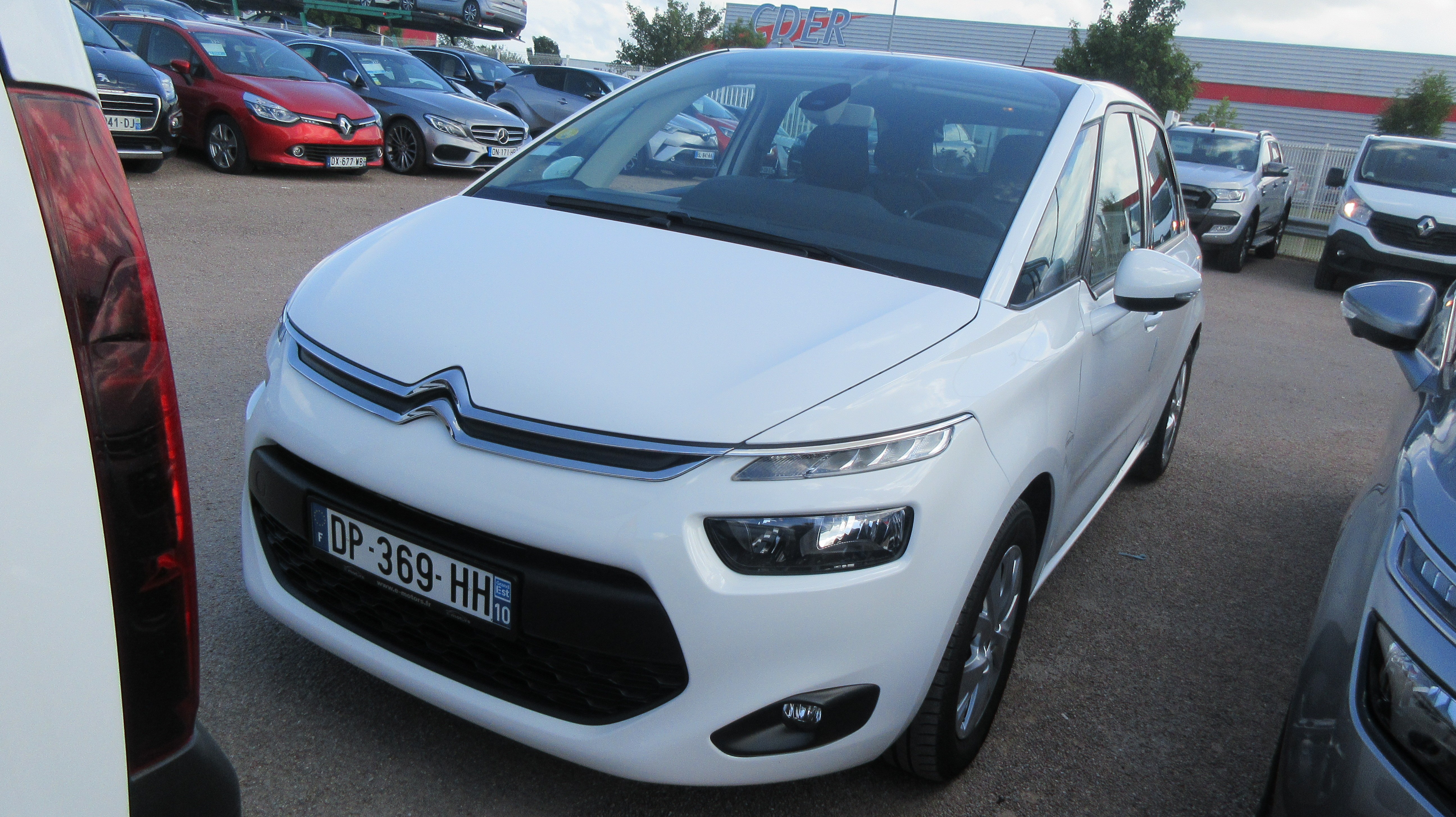 Avis-mandataire-auto-Emotors-Citroen-C4-picasso-Confort-hdi-115-etg.