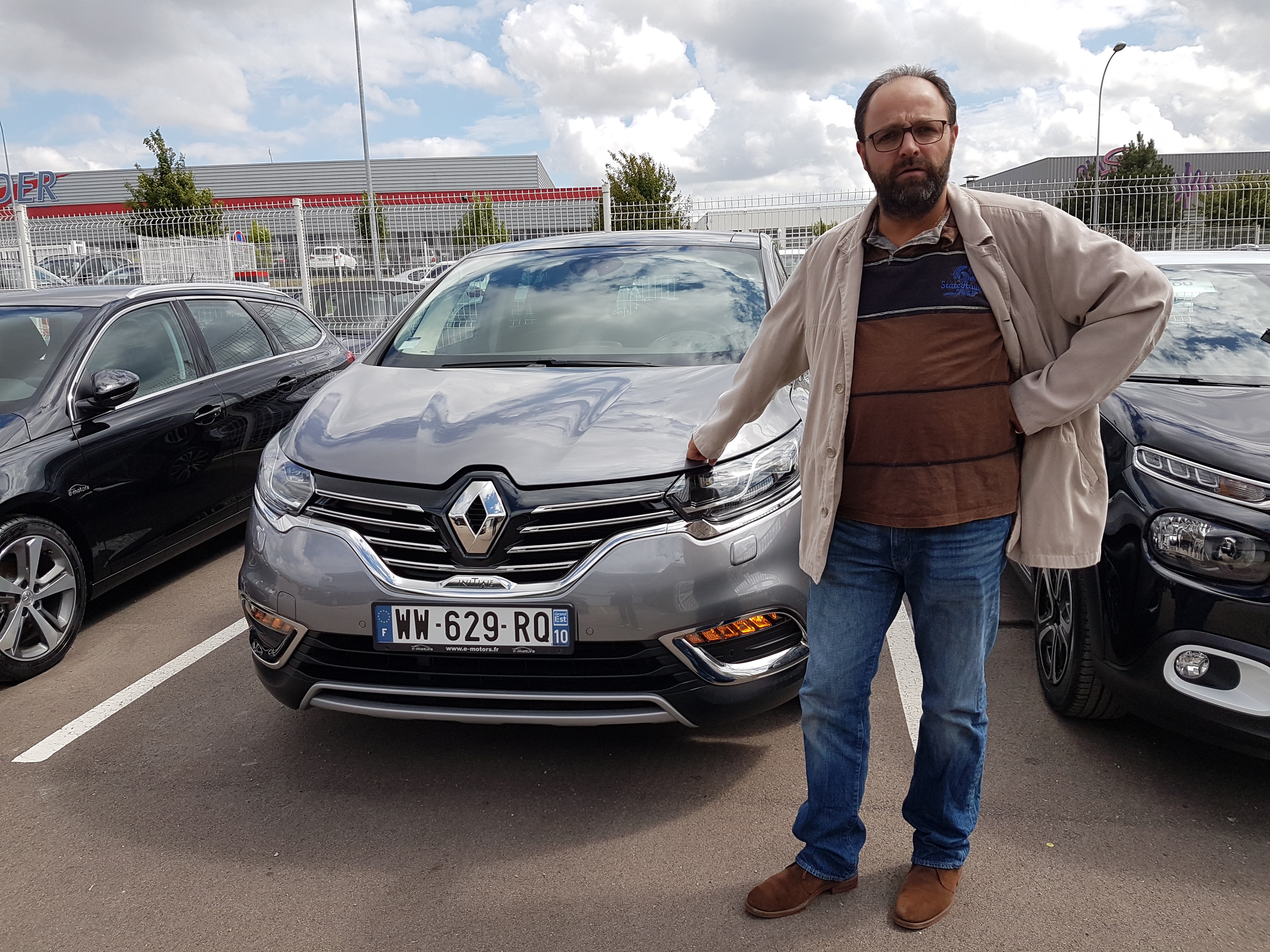 Avis-mandataire-auto-Emotors-Renault-Espace-Initiale-paris-dci-160-energy-edc-7places-plus-toit-panoramique.