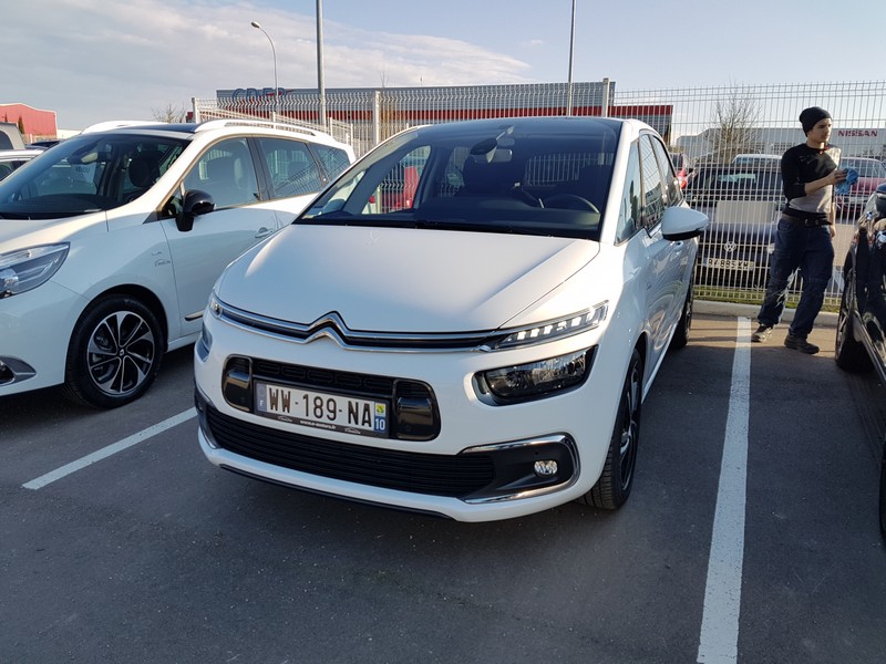 Avis-mandataire-auto-Emotors-Citroen-C4-picasso-Feel-bluehdi-120-s-s-eat6.