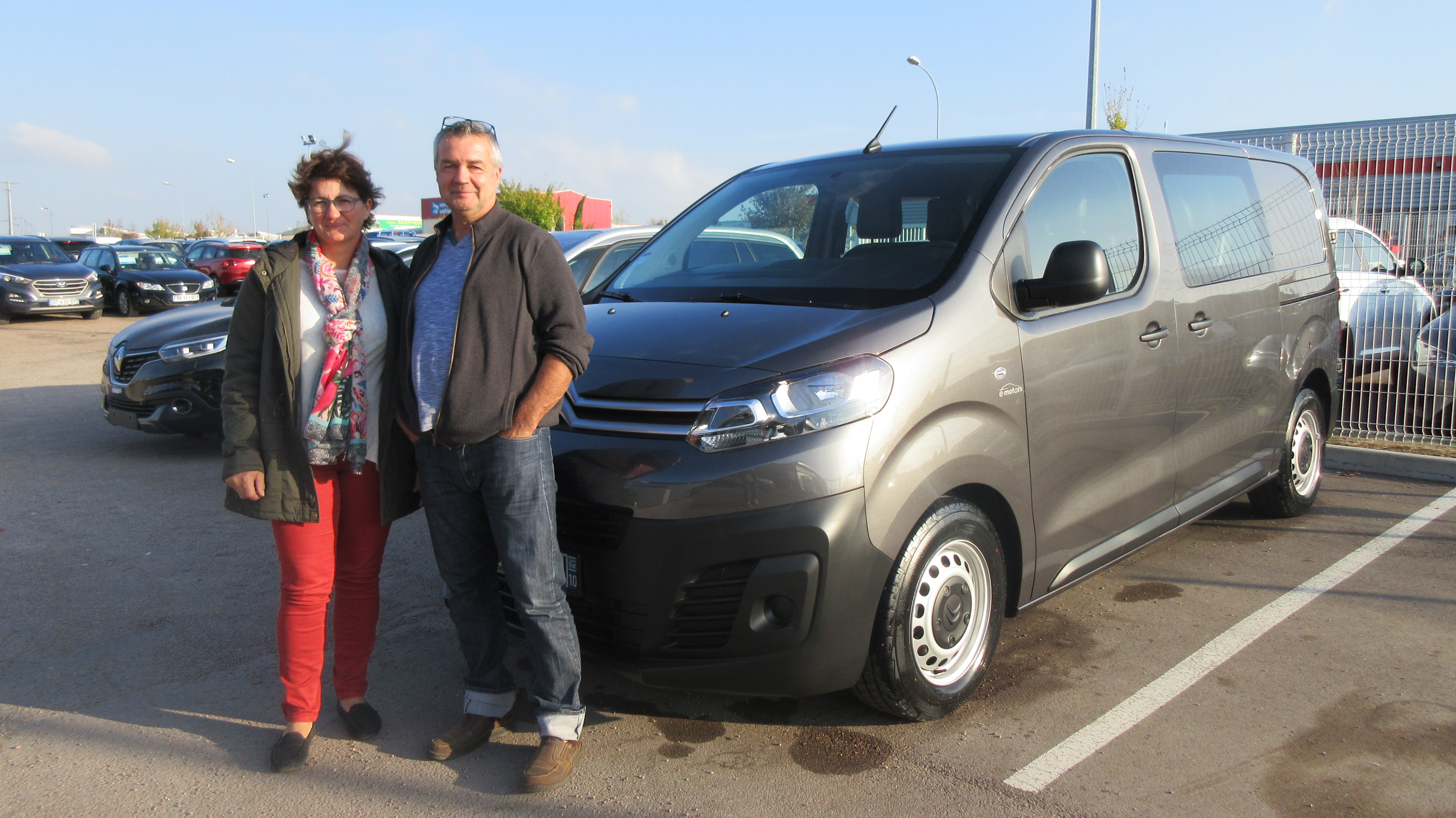 Avis-mandataire-auto-Emotors-Citroen-Jumpy-cabine-approfondie-Club-m-bluehdi-115-s-s.