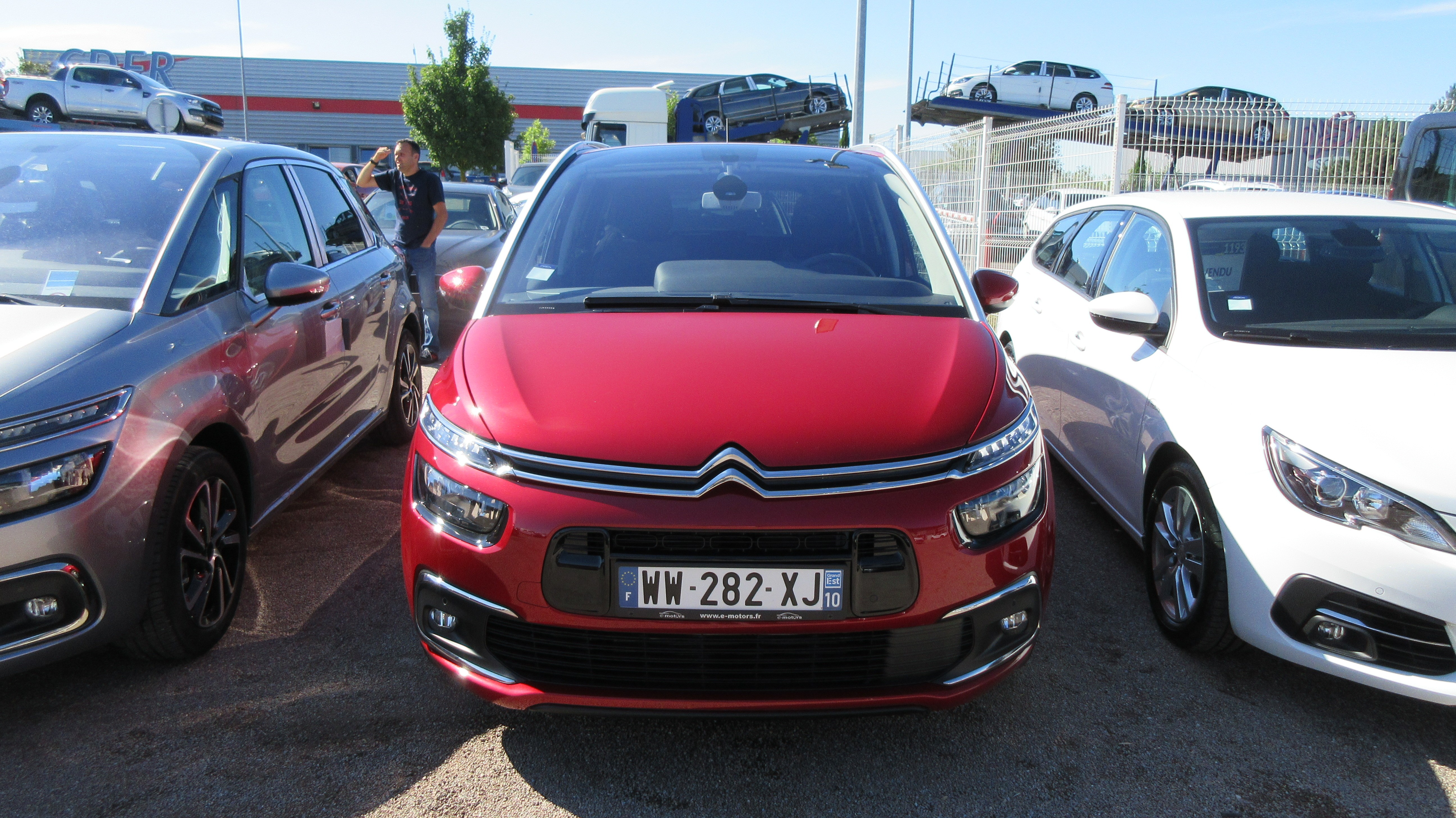 Avis-mandataire-auto-Emotors-Citroen-Grand-c4-picasso-Feel-bluehdi-120-s-s.