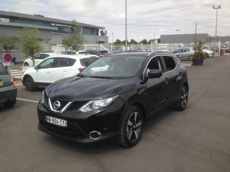 Avis-mandataire-auto-Emotors--Nissan-qashqai-connect-edition-dci-110-4x2-plus-toit-vitr-.