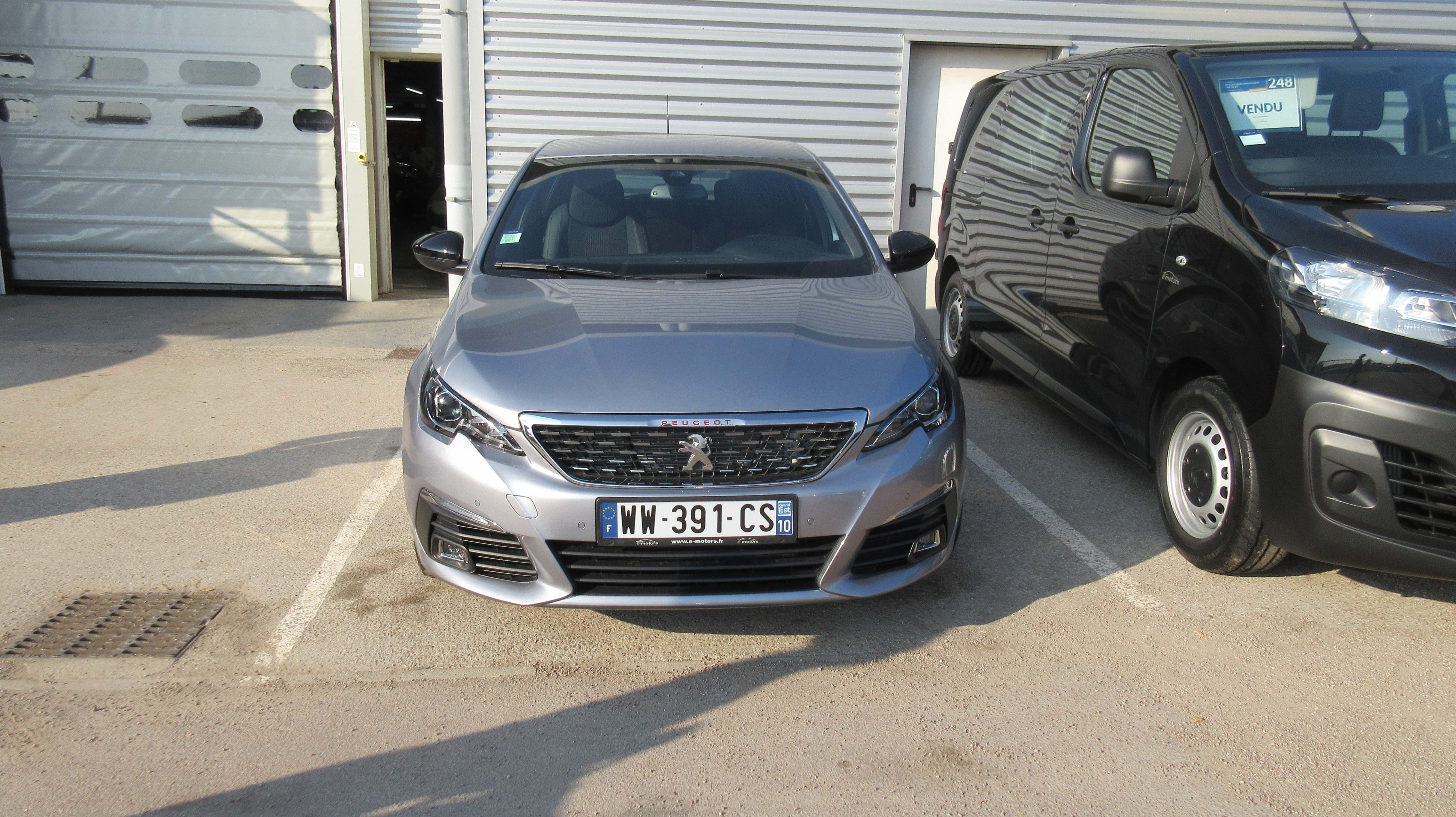 Avis-mandataire-auto-Emotors-Peugeot-308-Gt-line-puretech-130-eat8-s-s.