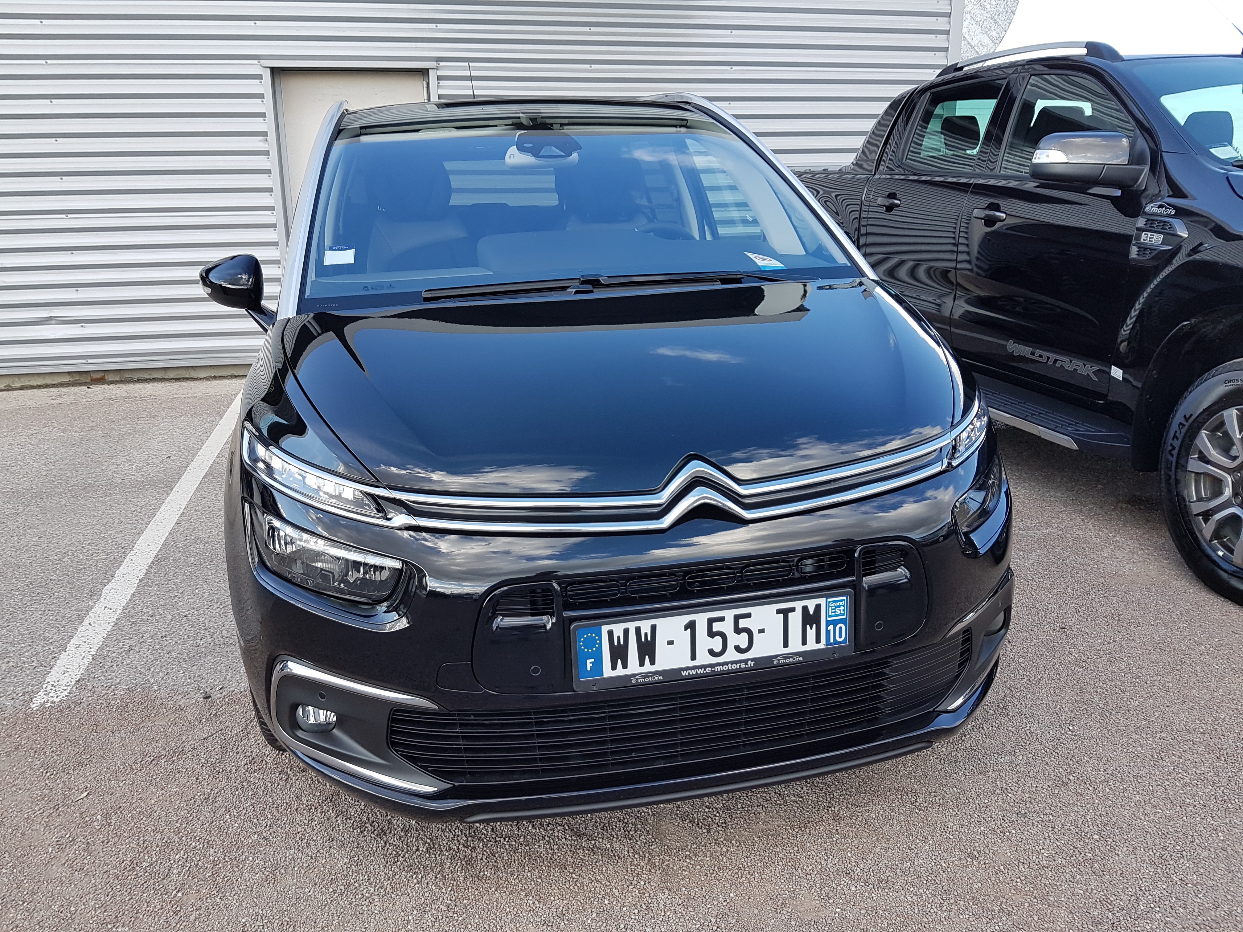 Avis-mandataire-auto-Emotors-Citroen-Grand-c4-picasso-Shine-thp-165-eat6.